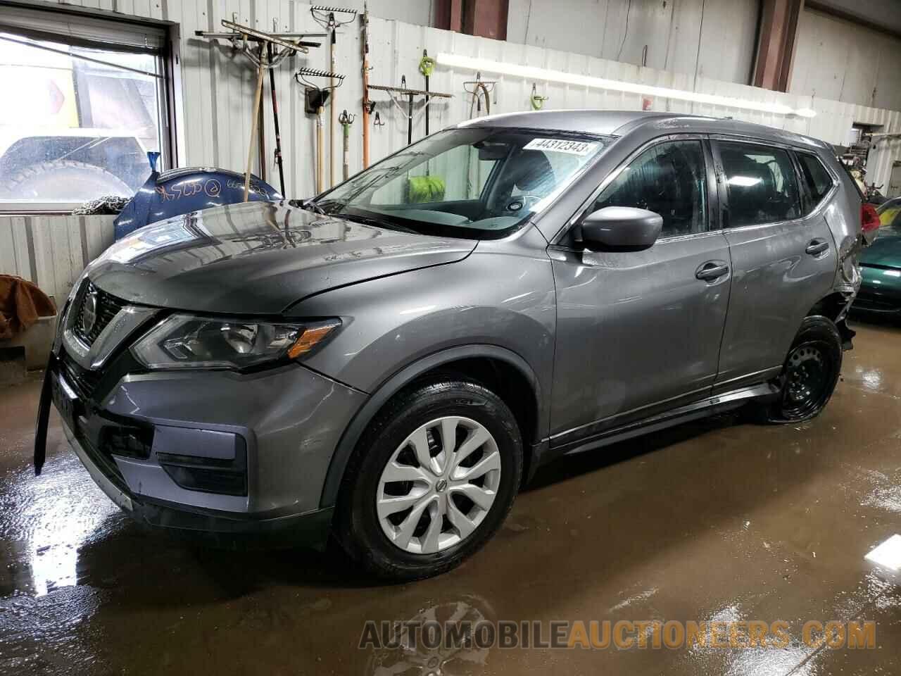 KNMAT2MV8JP522686 NISSAN ROGUE 2018