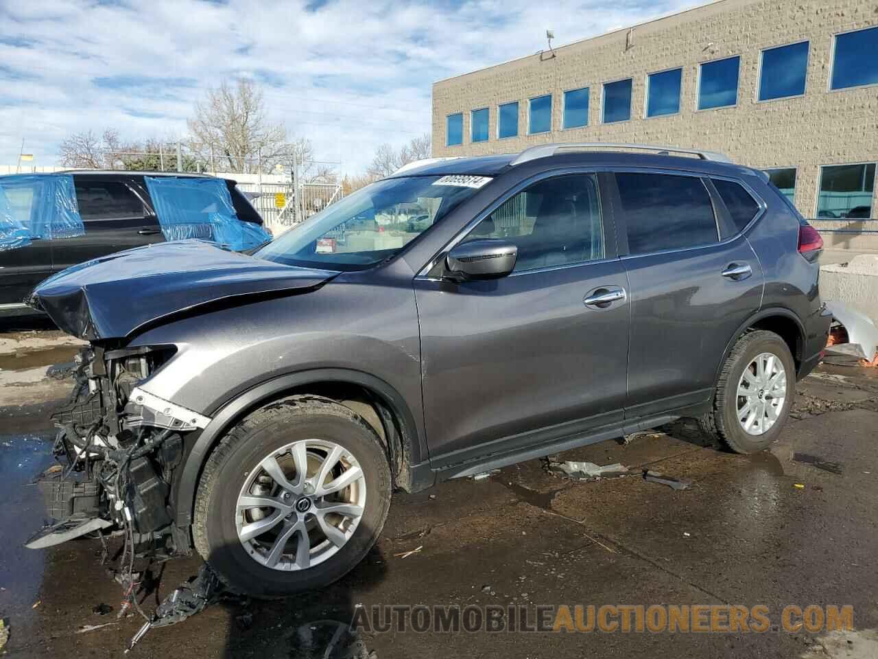 KNMAT2MV9HP518253 NISSAN ROGUE 2017