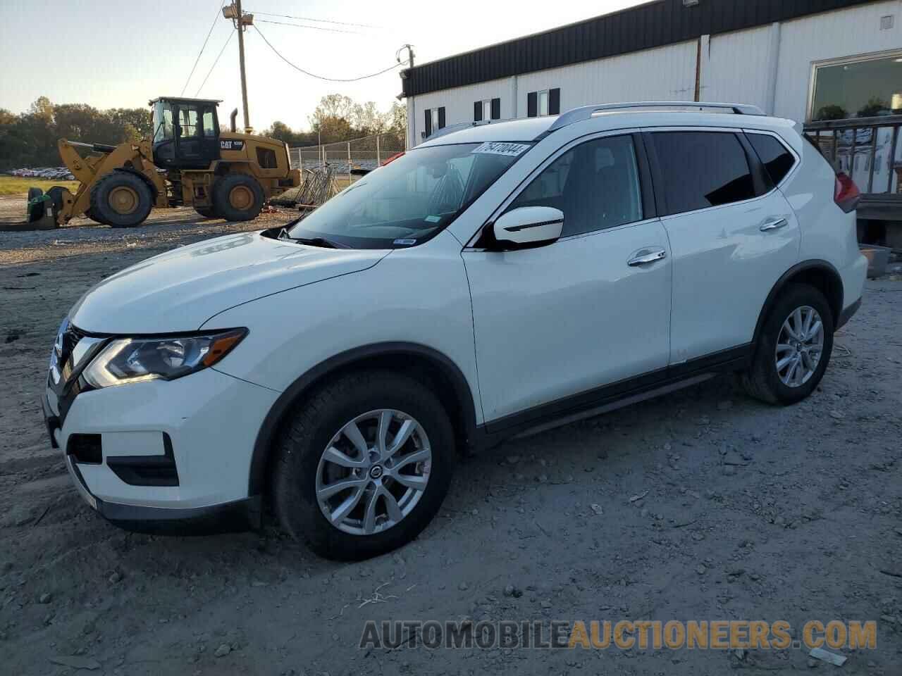 KNMAT2MV9HP564925 NISSAN ROGUE 2017