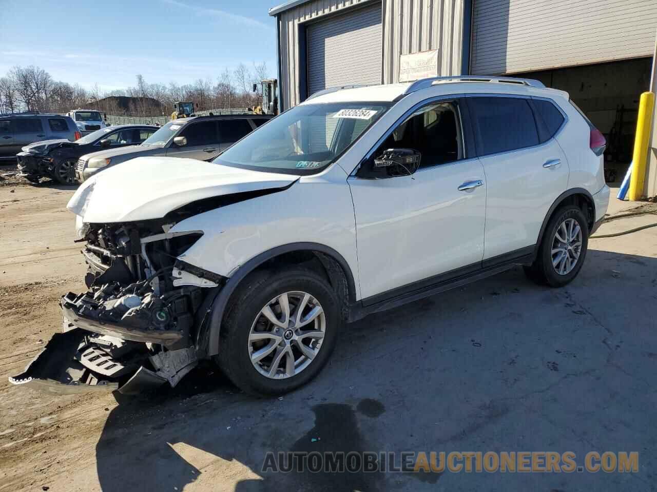 KNMAT2MV9HP585029 NISSAN ROGUE 2017