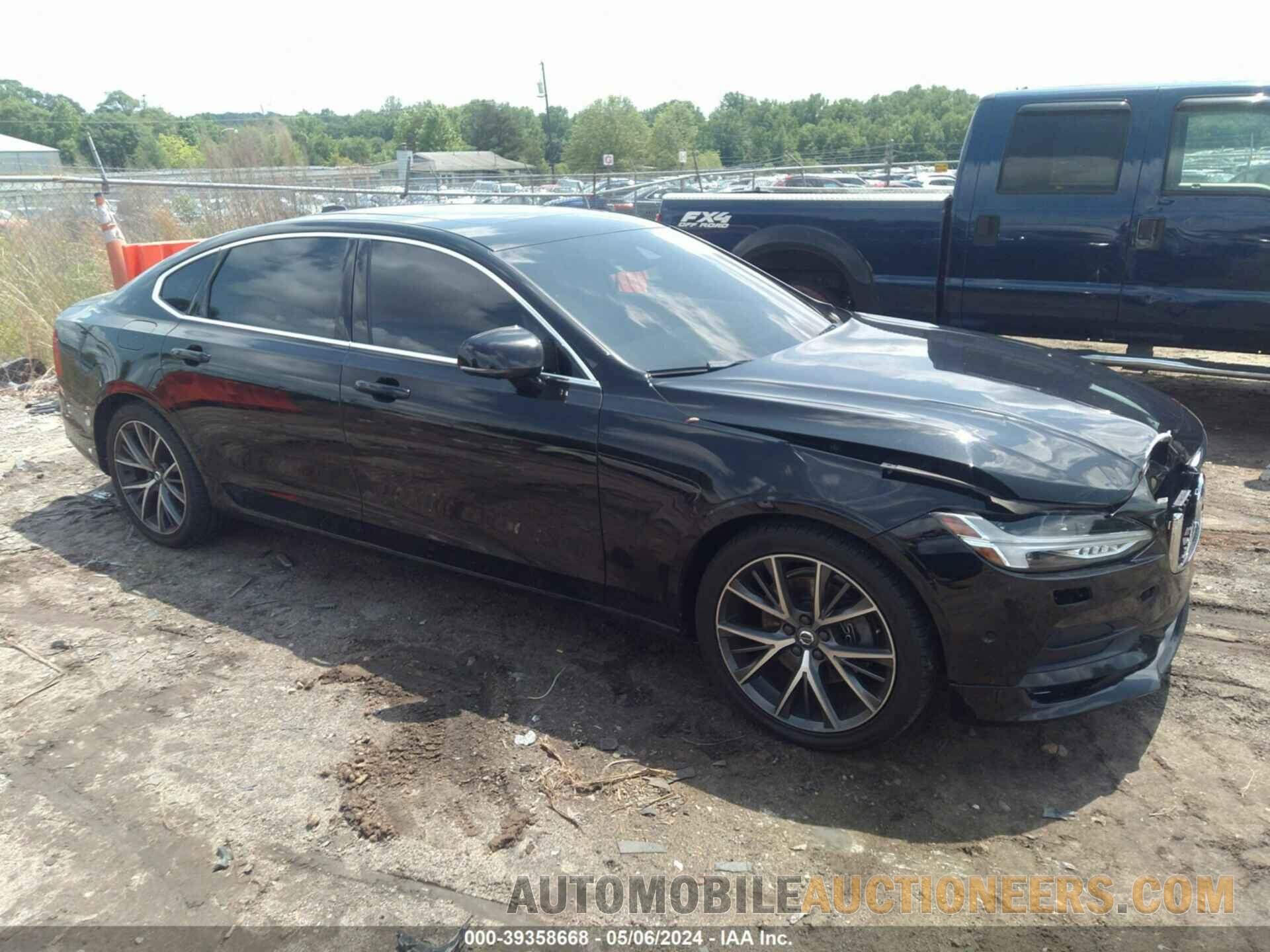 LVY982AK2JP032087 VOLVO S90 2018