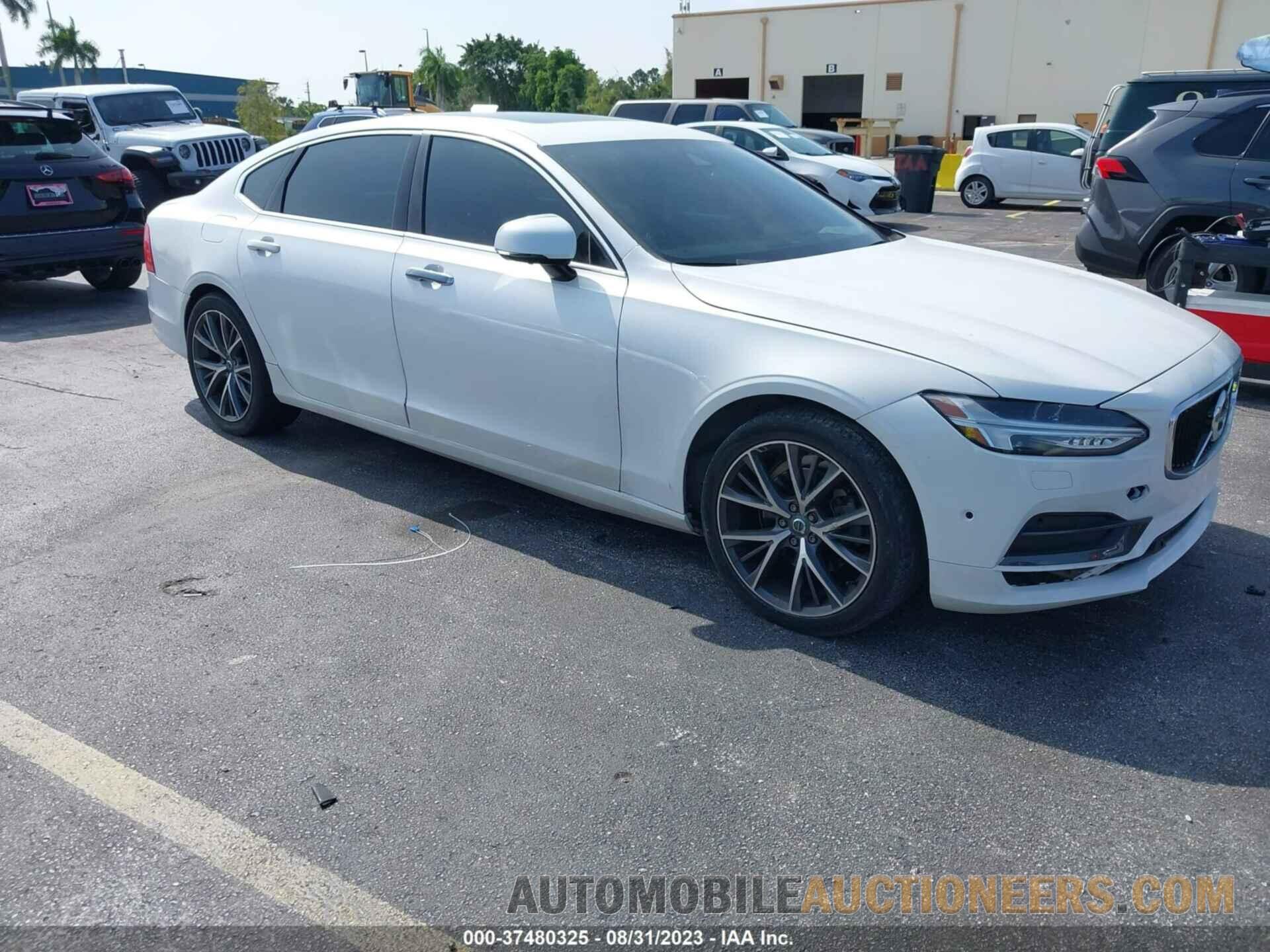 LVY982AK4JP035881 VOLVO S90 2018