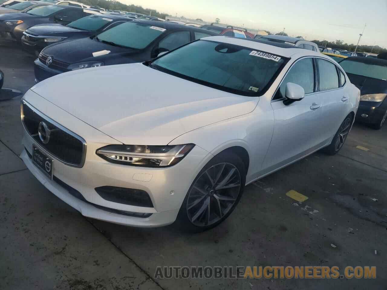 LVY982MK4JP034015 VOLVO S90 2018