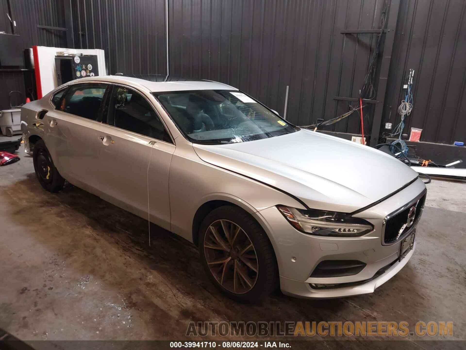 LVY982MKXJP032799 VOLVO S90 2018