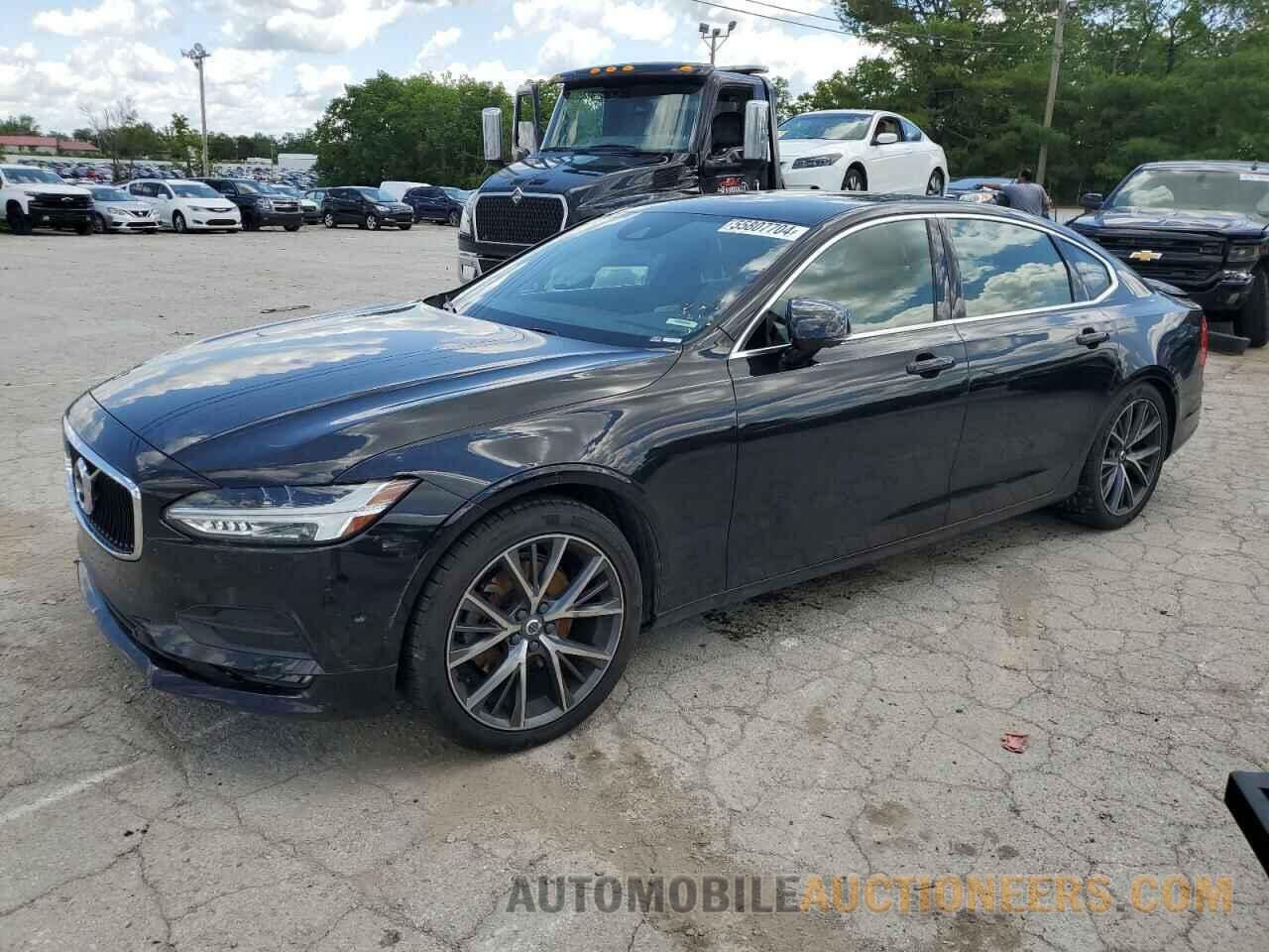 LVY982MKXJP035864 VOLVO S90 2018