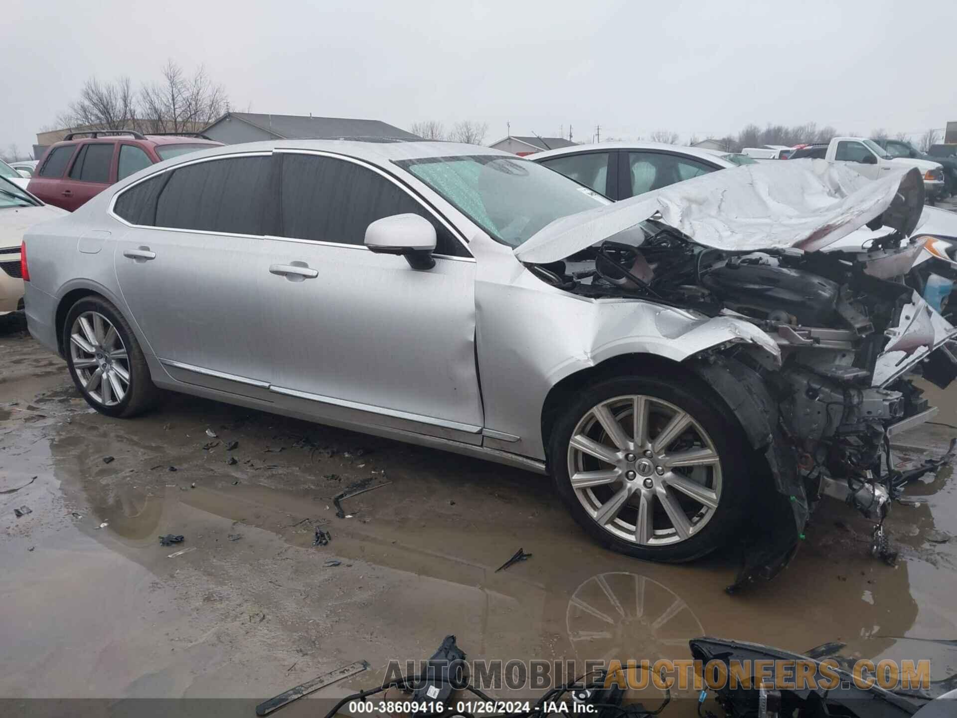 LVY992ML8JP028658 VOLVO S90 2018