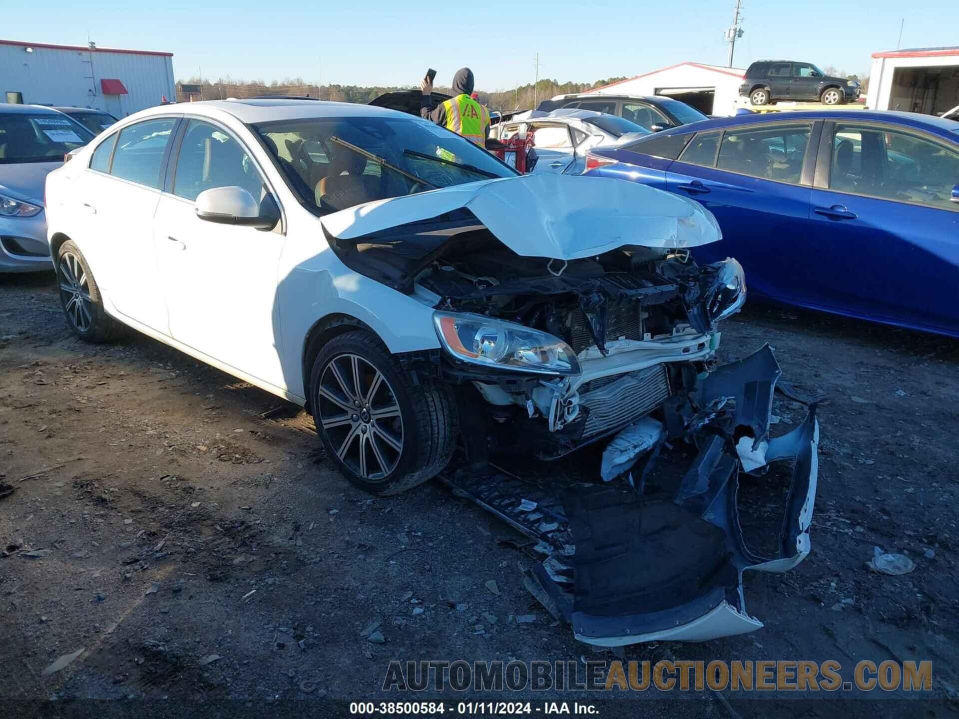 LYV402FKXGB088963 VOLVO S60 2016