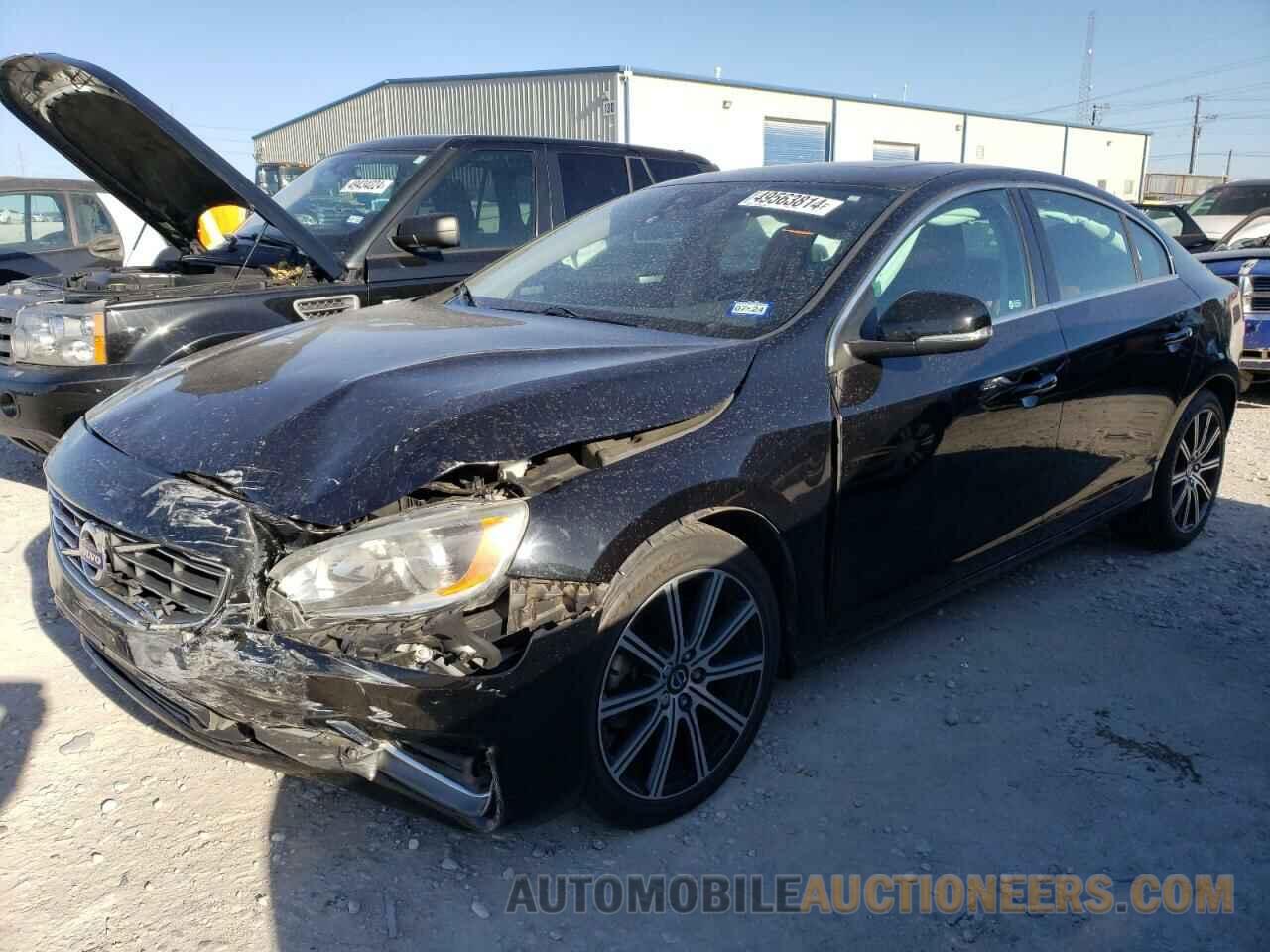 LYV402HK8HB137639 VOLVO S60 2017