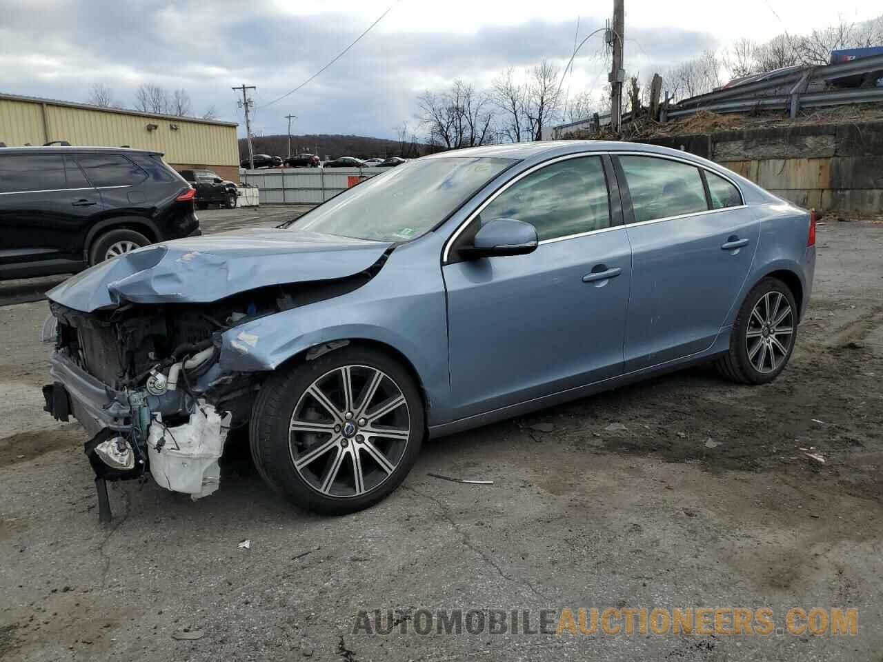 LYV402HK8HB155316 VOLVO S60 2017