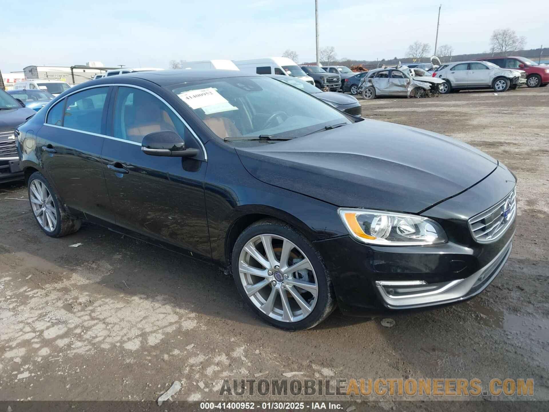 LYV402HKXHB145080 VOLVO S60 INSCRIPTION 2017