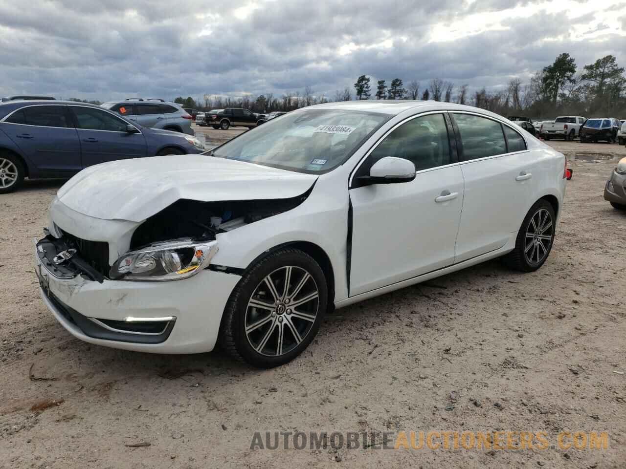 LYV402HKXJB185682 VOLVO S60 2018