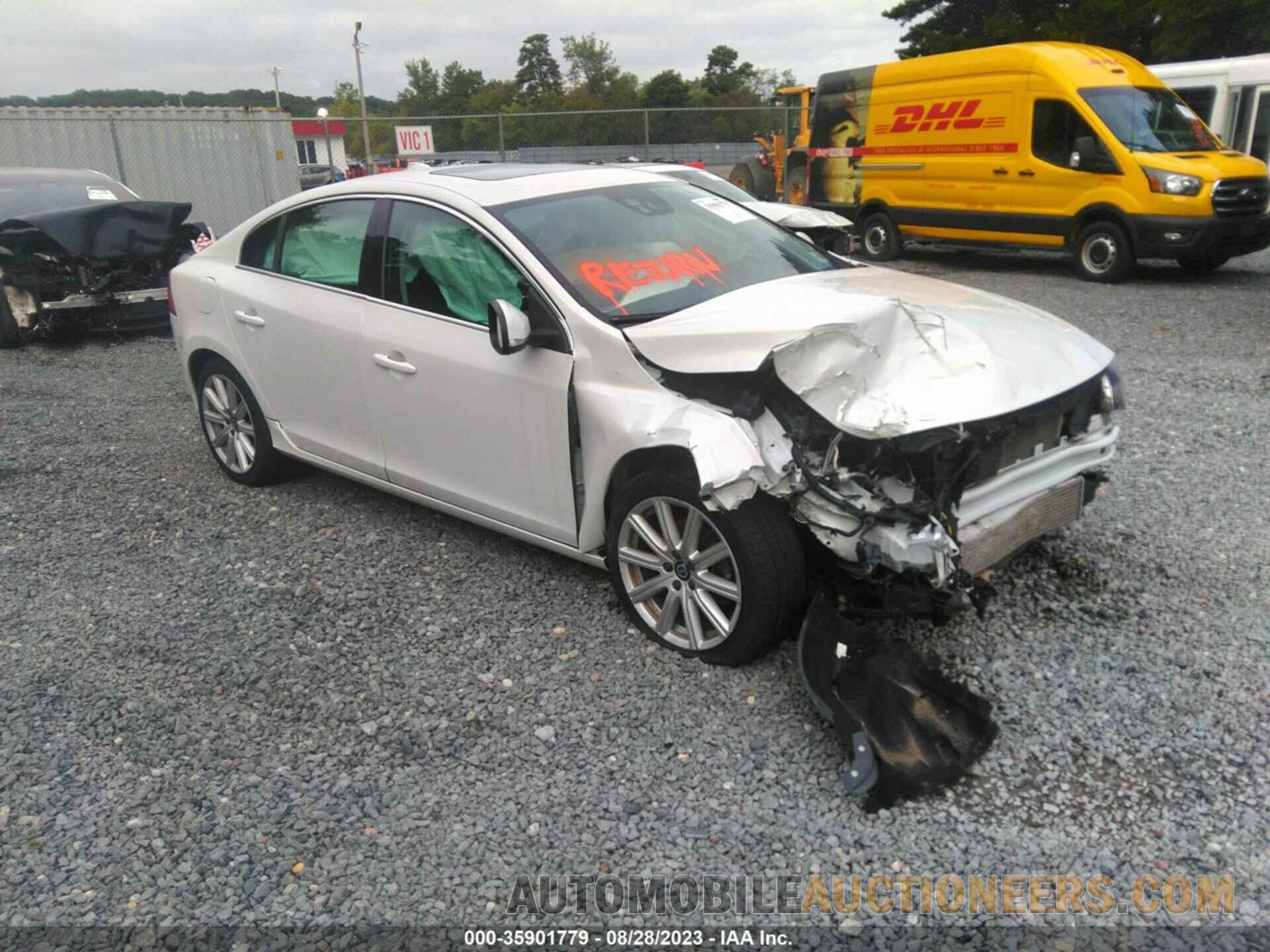 LYV402HM0JB170321 VOLVO S60 2018