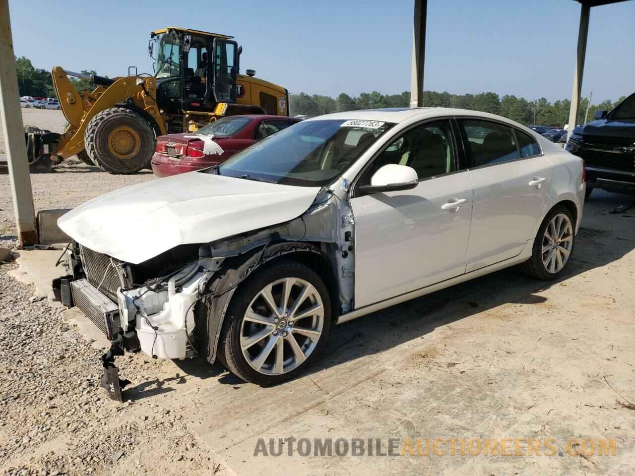 LYV402HM1JB163300 VOLVO S60 2018