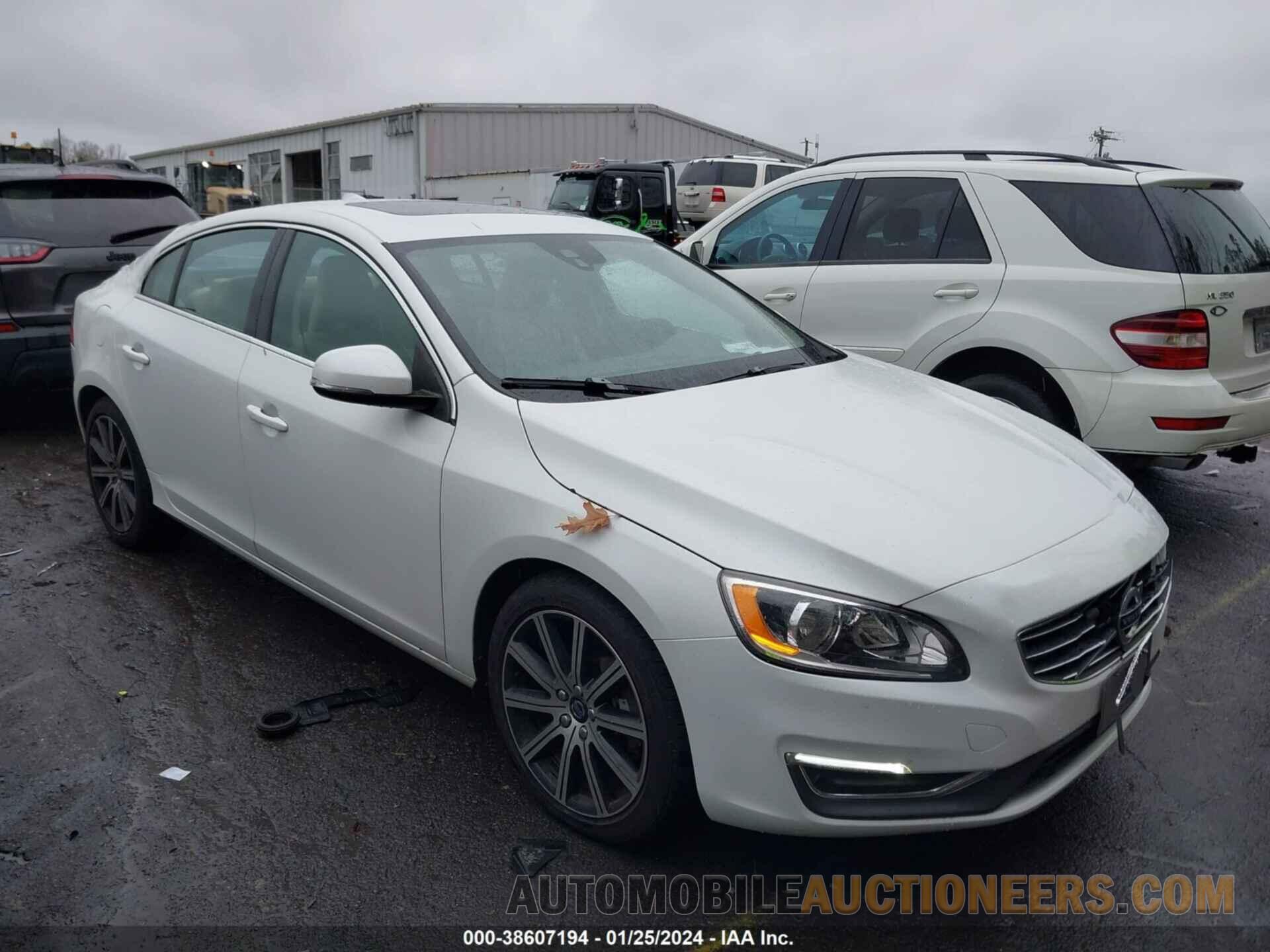 LYV402TK2HB146005 VOLVO S60 INSCRIPTION 2017