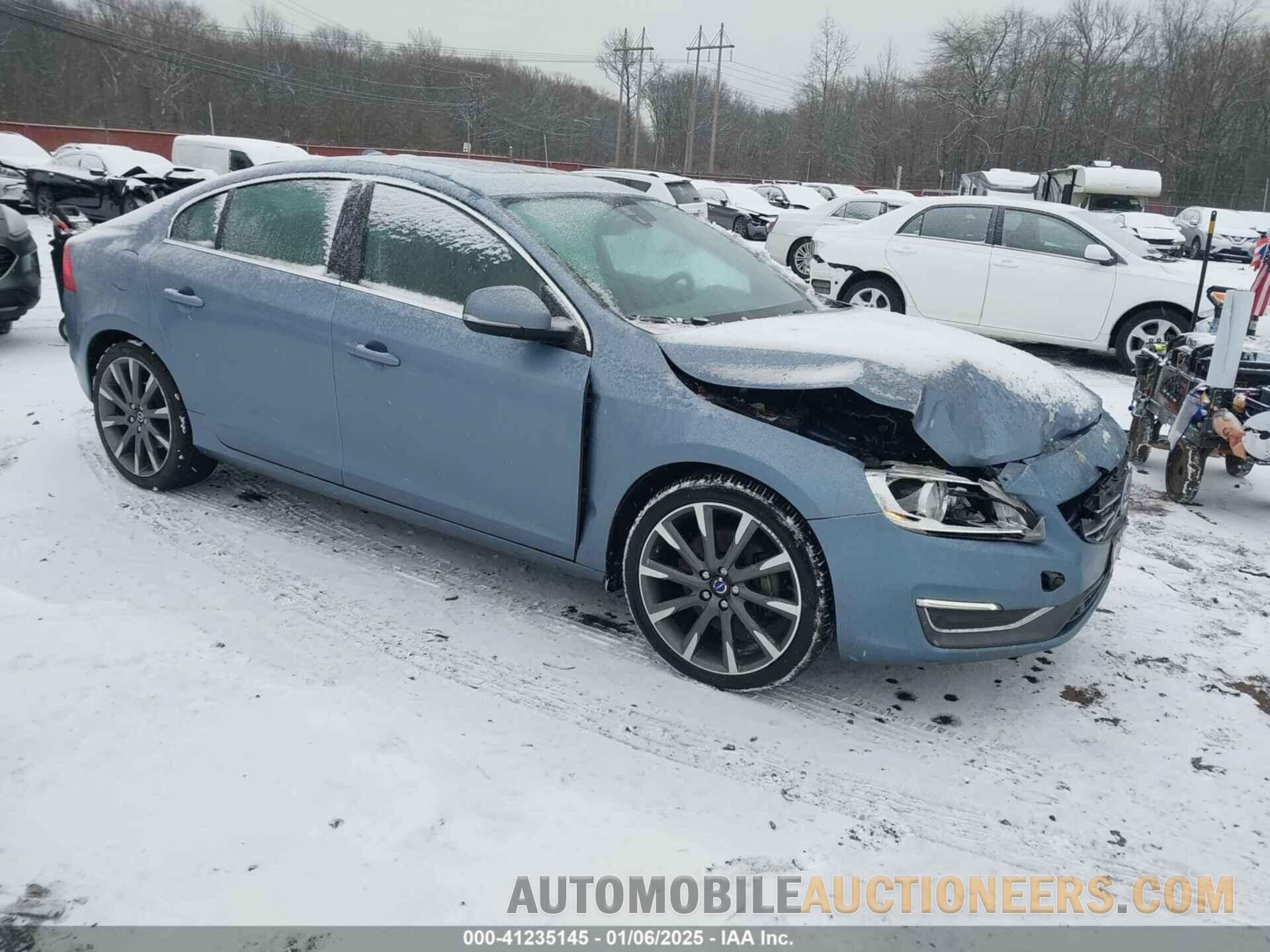 LYV402TK3HB127947 VOLVO S60 INSCRIPTION 2017