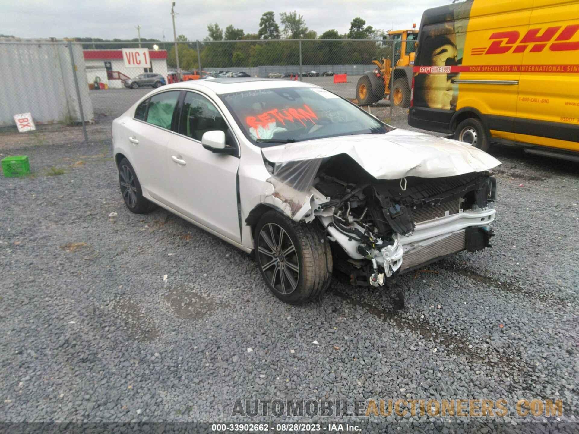 LYV402TK8JB173876 VOLVO S60 2018