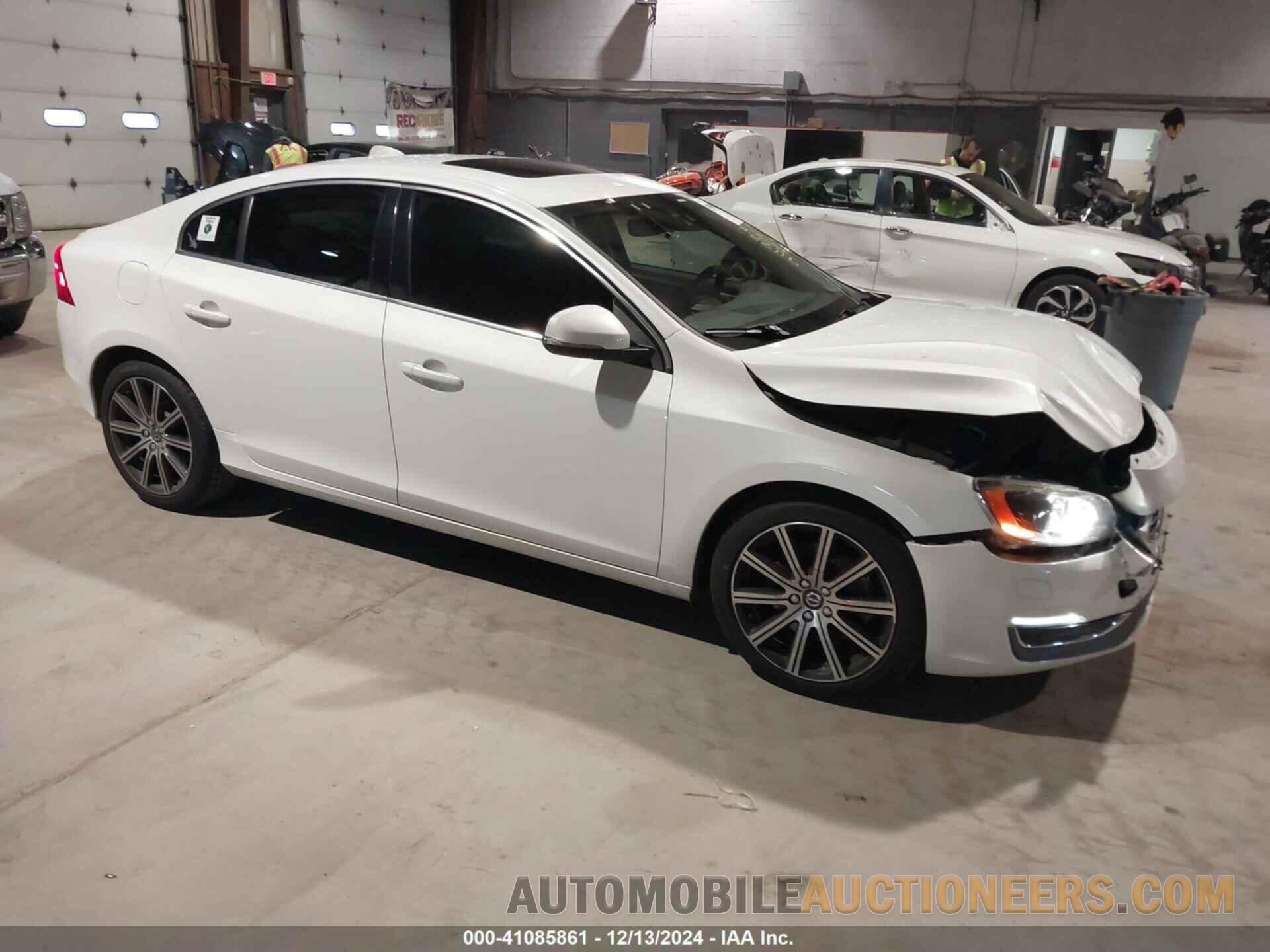 LYV402TM3HB153918 VOLVO S60 INSCRIPTION 2017