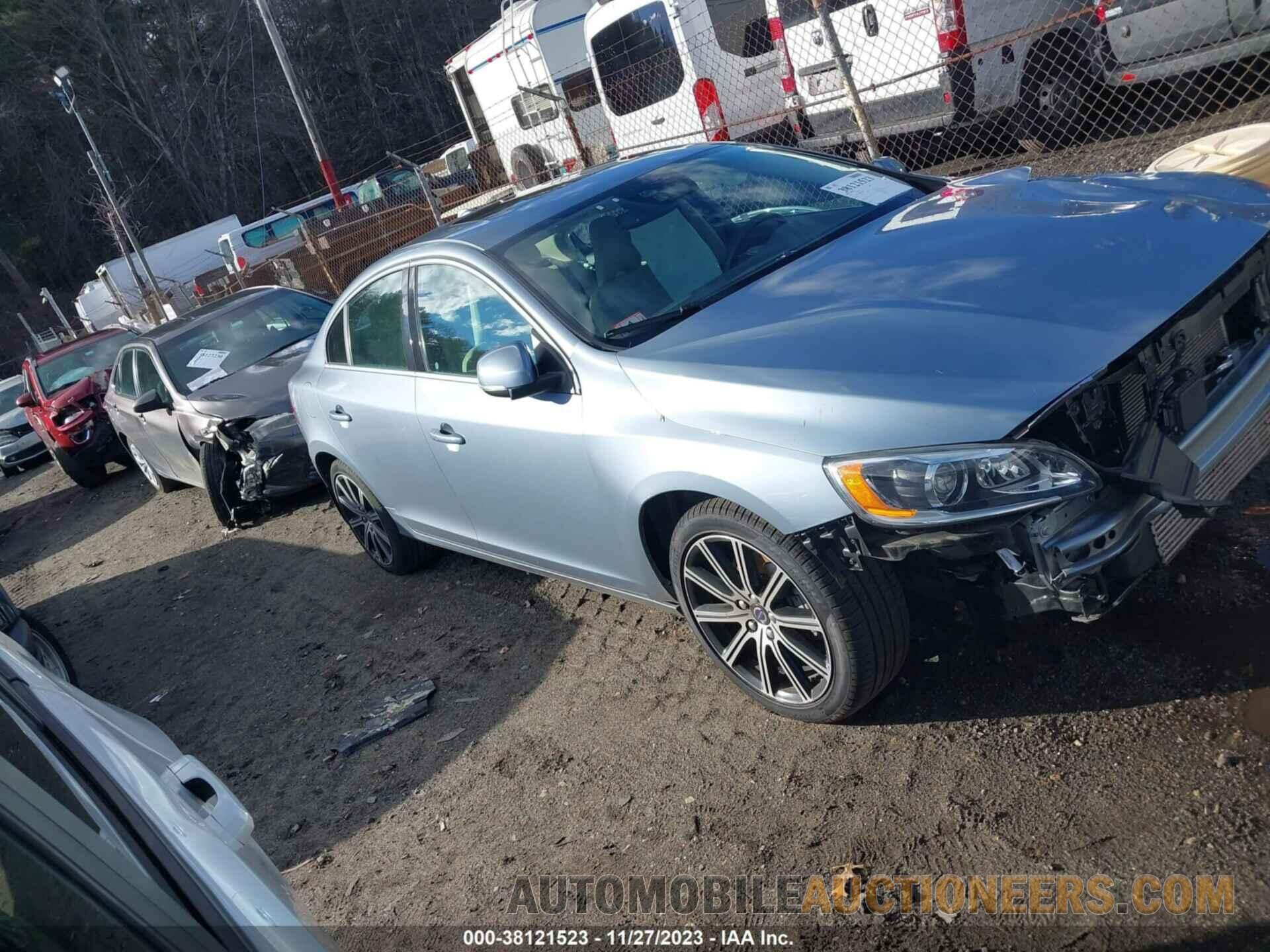 LYV402TM8HB150982 VOLVO S60 2017