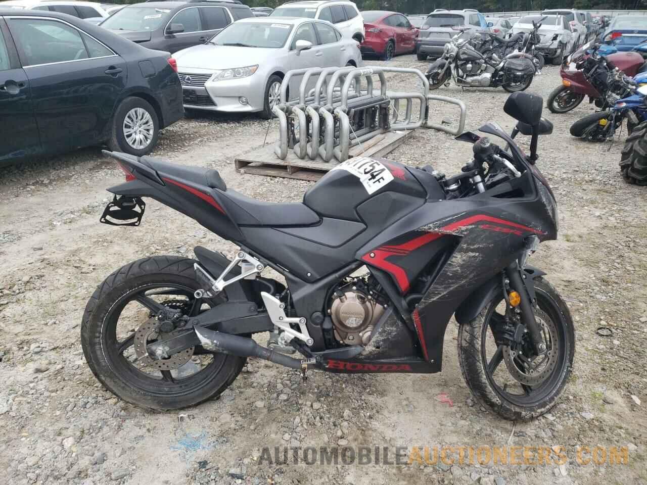 MLHNC5100N5800247 HONDA CBR CYCLE 2022