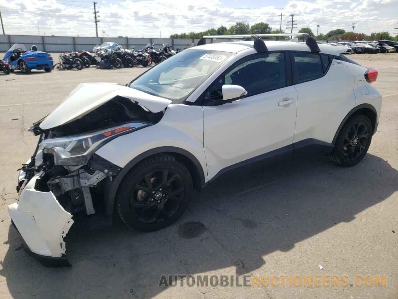 NMTKHMBX0JR033905 TOYOTA C-HR 2018