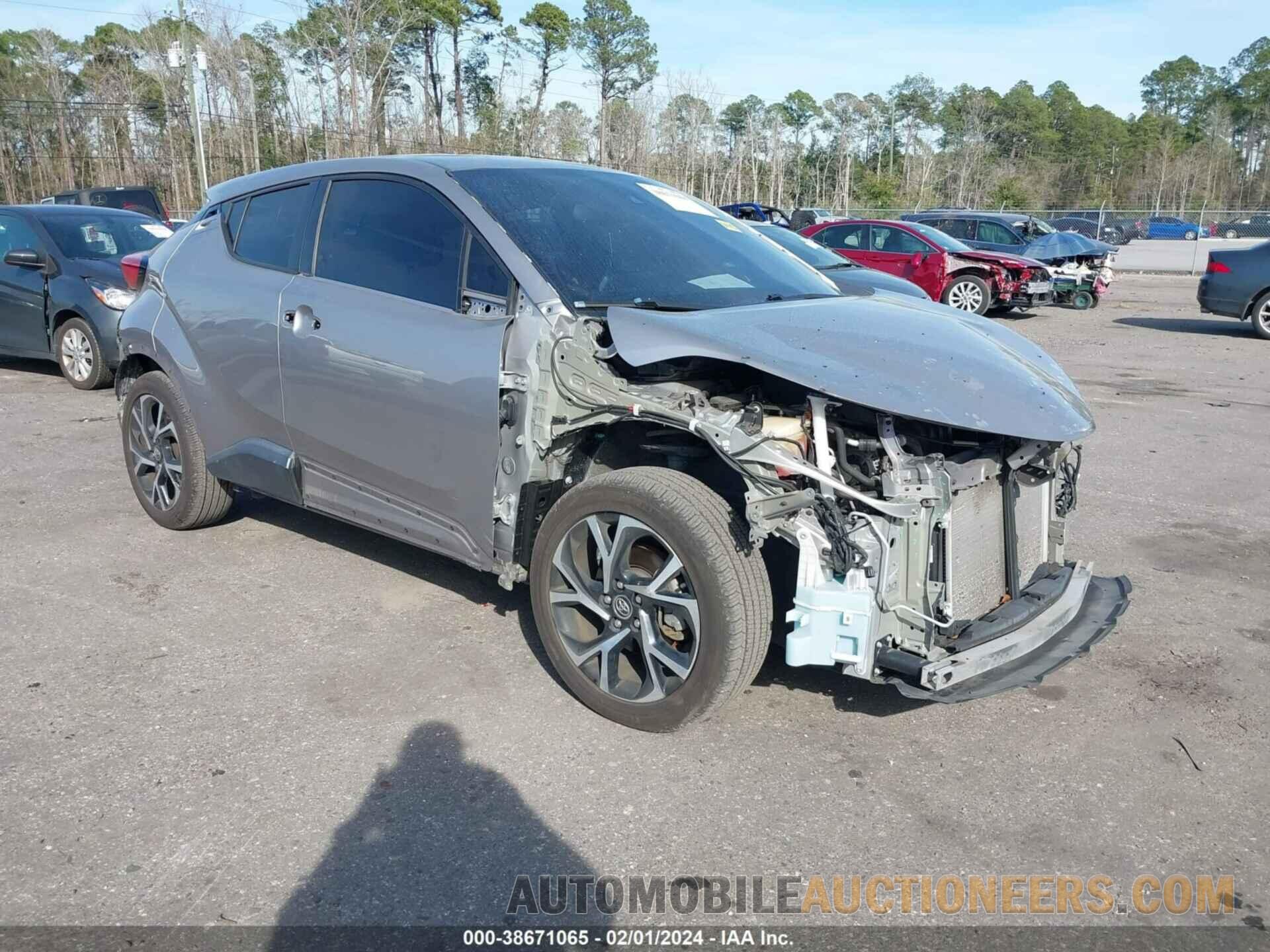 NMTKHMBX2JR015891 TOYOTA C-HR 2018