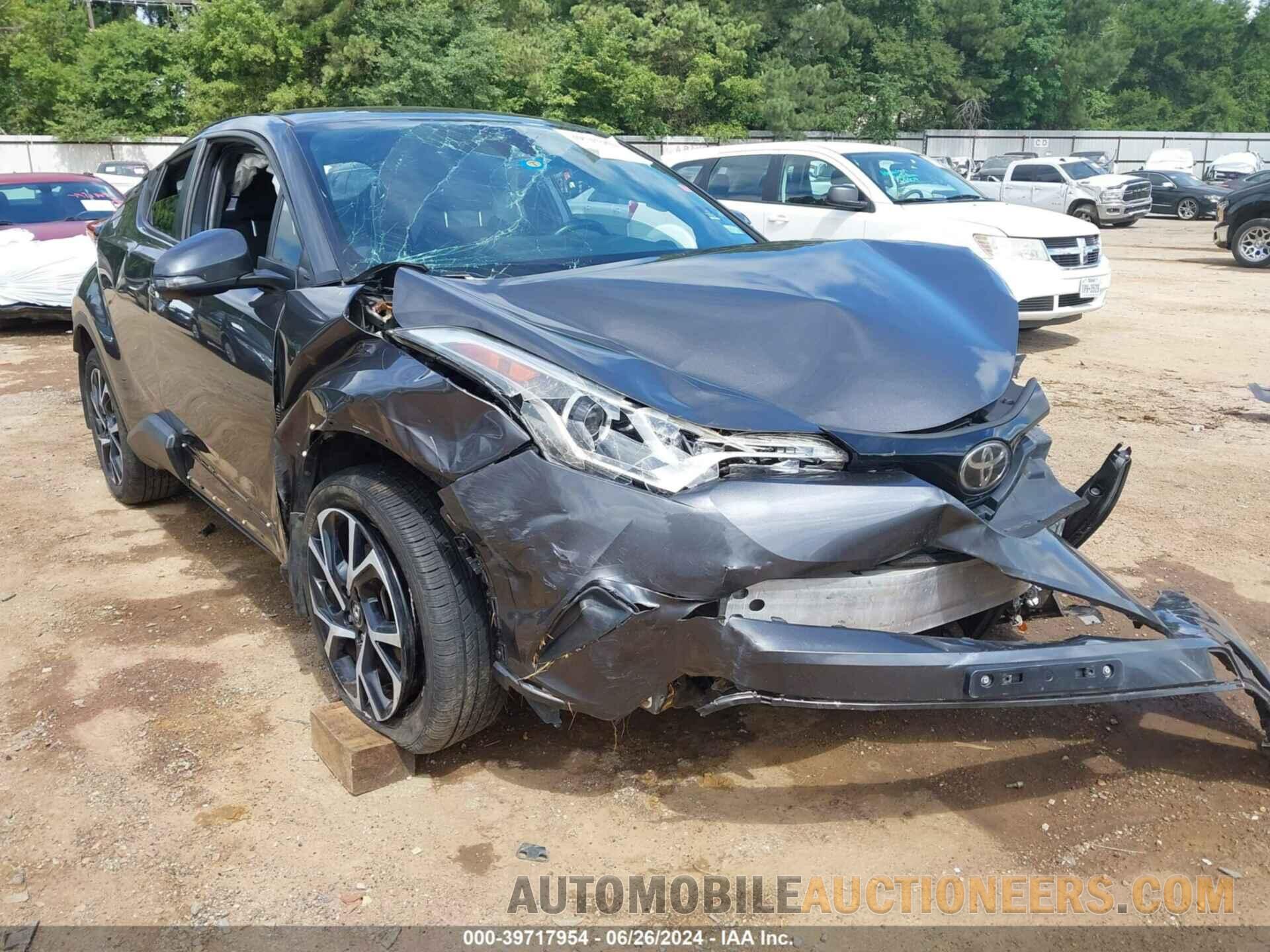 NMTKHMBX2JR030181 TOYOTA C-HR 2018