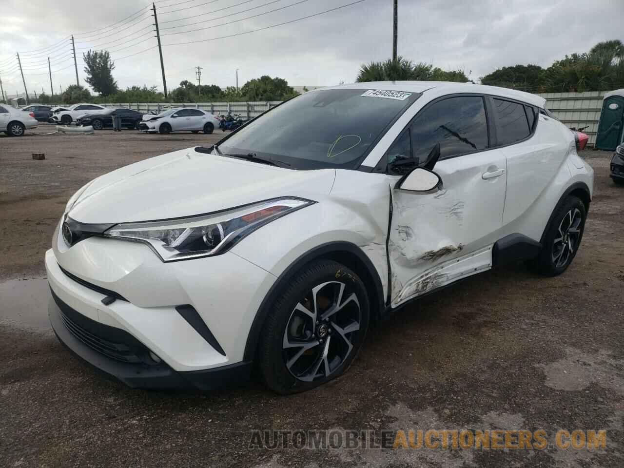 NMTKHMBX4JR005931 TOYOTA C-HR 2018