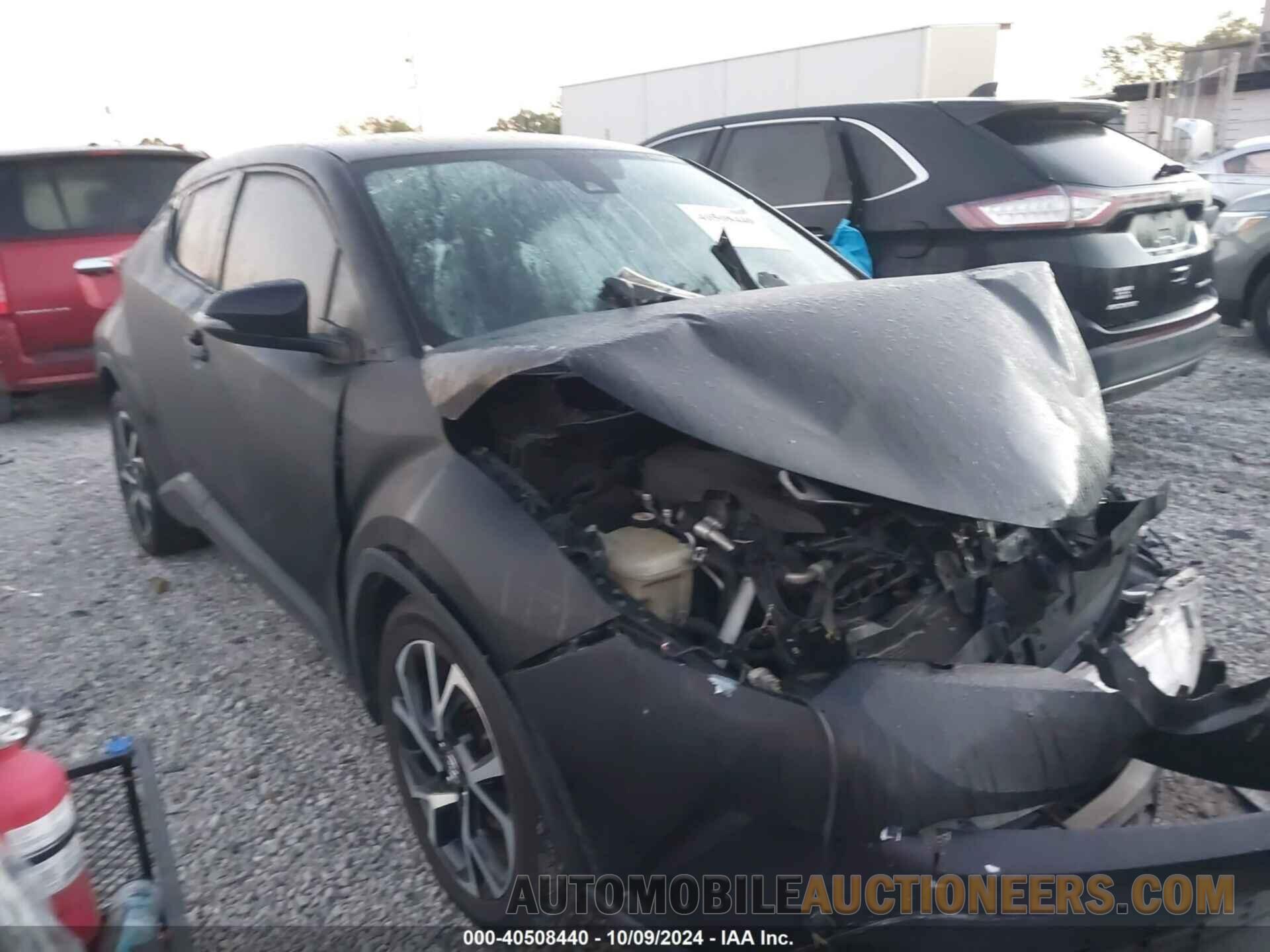 NMTKHMBX4JR020588 TOYOTA C-HR 2018