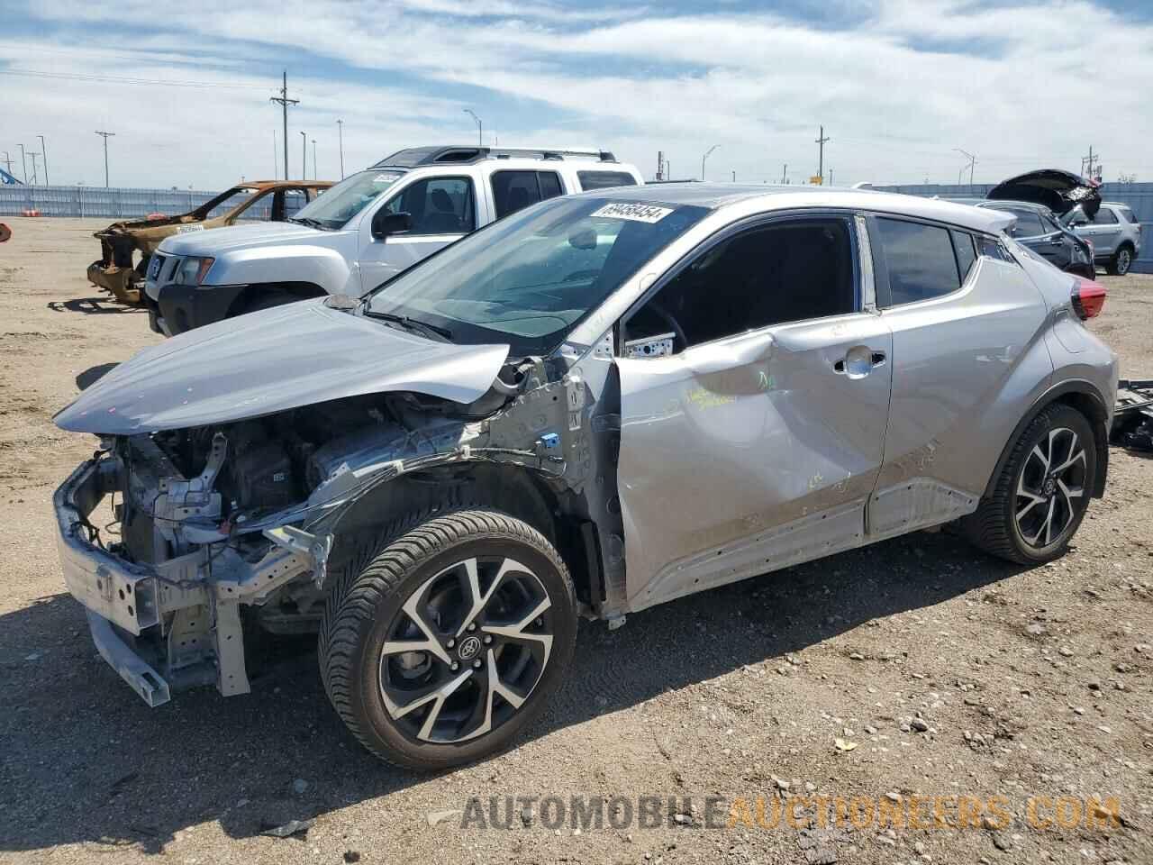 NMTKHMBX4JR020879 TOYOTA C-HR 2018