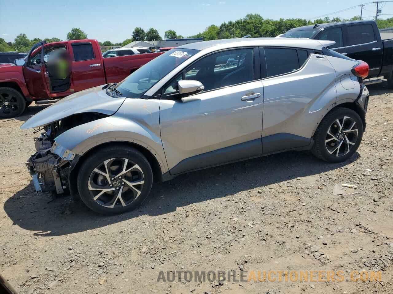 NMTKHMBX7JR000979 TOYOTA C-HR 2018