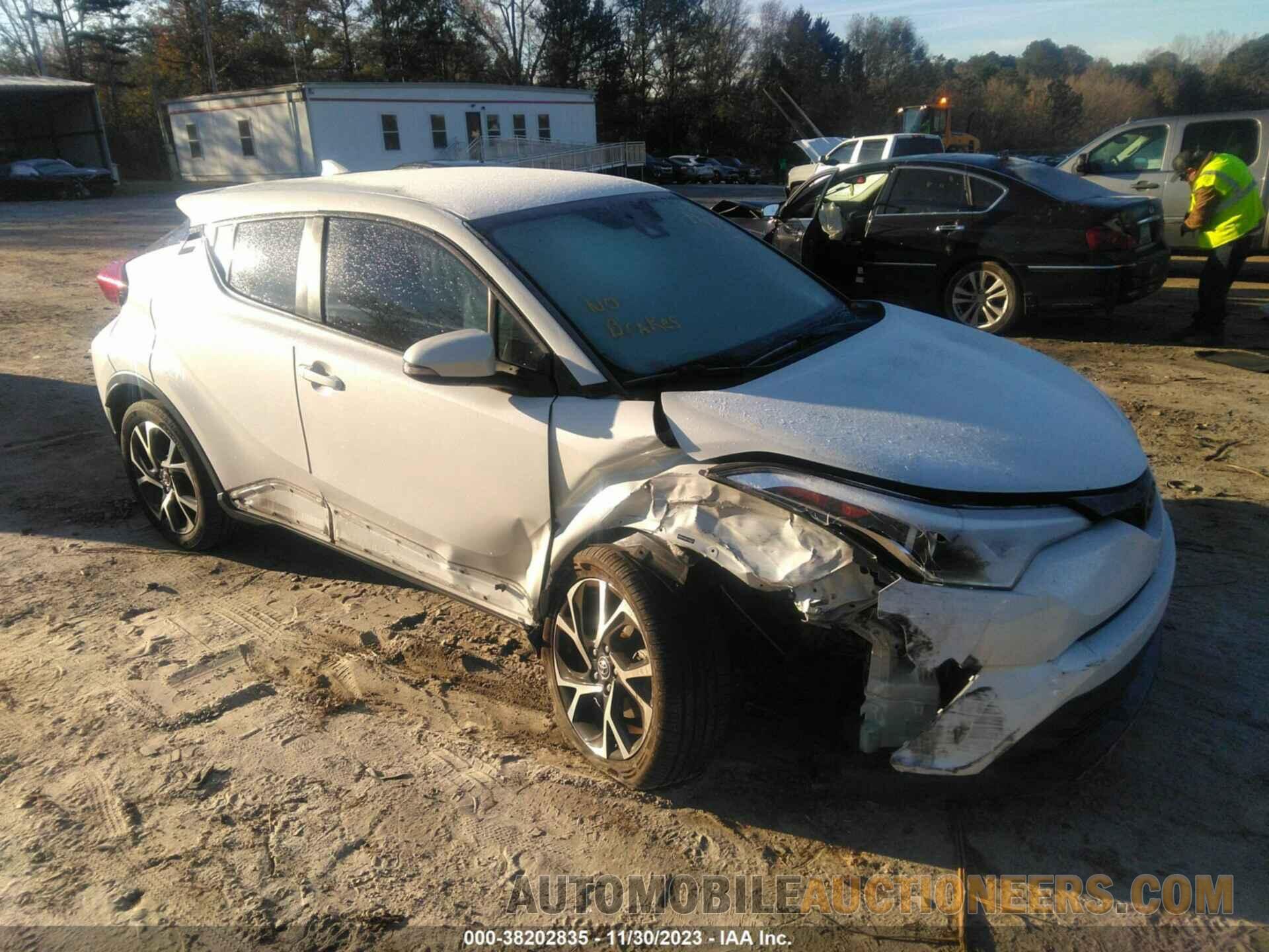 NMTKHMBX7JR037577 TOYOTA C-HR 2018