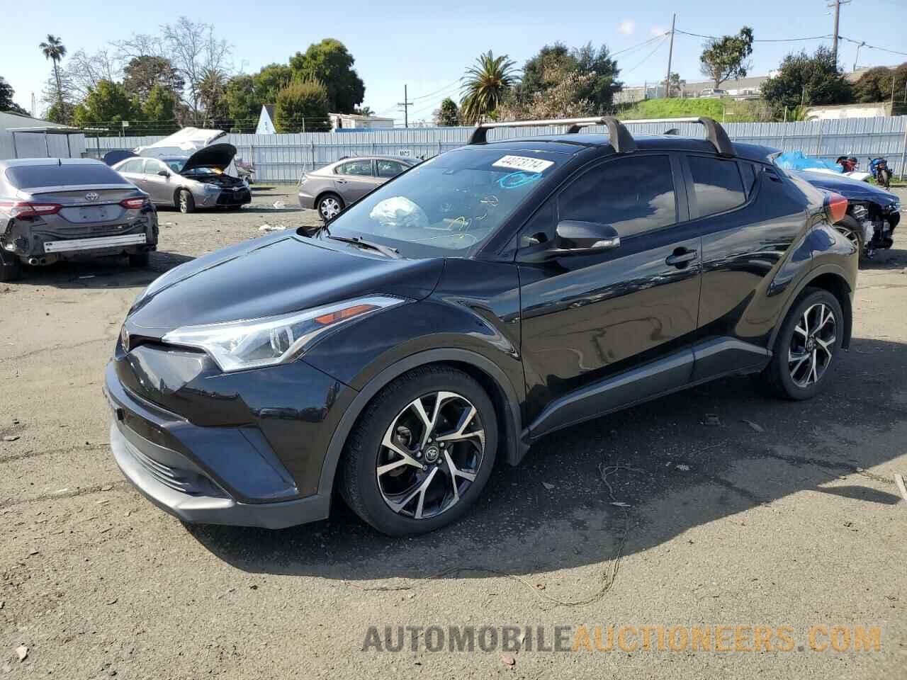 NMTKHMBX8JR003664 TOYOTA C-HR 2018