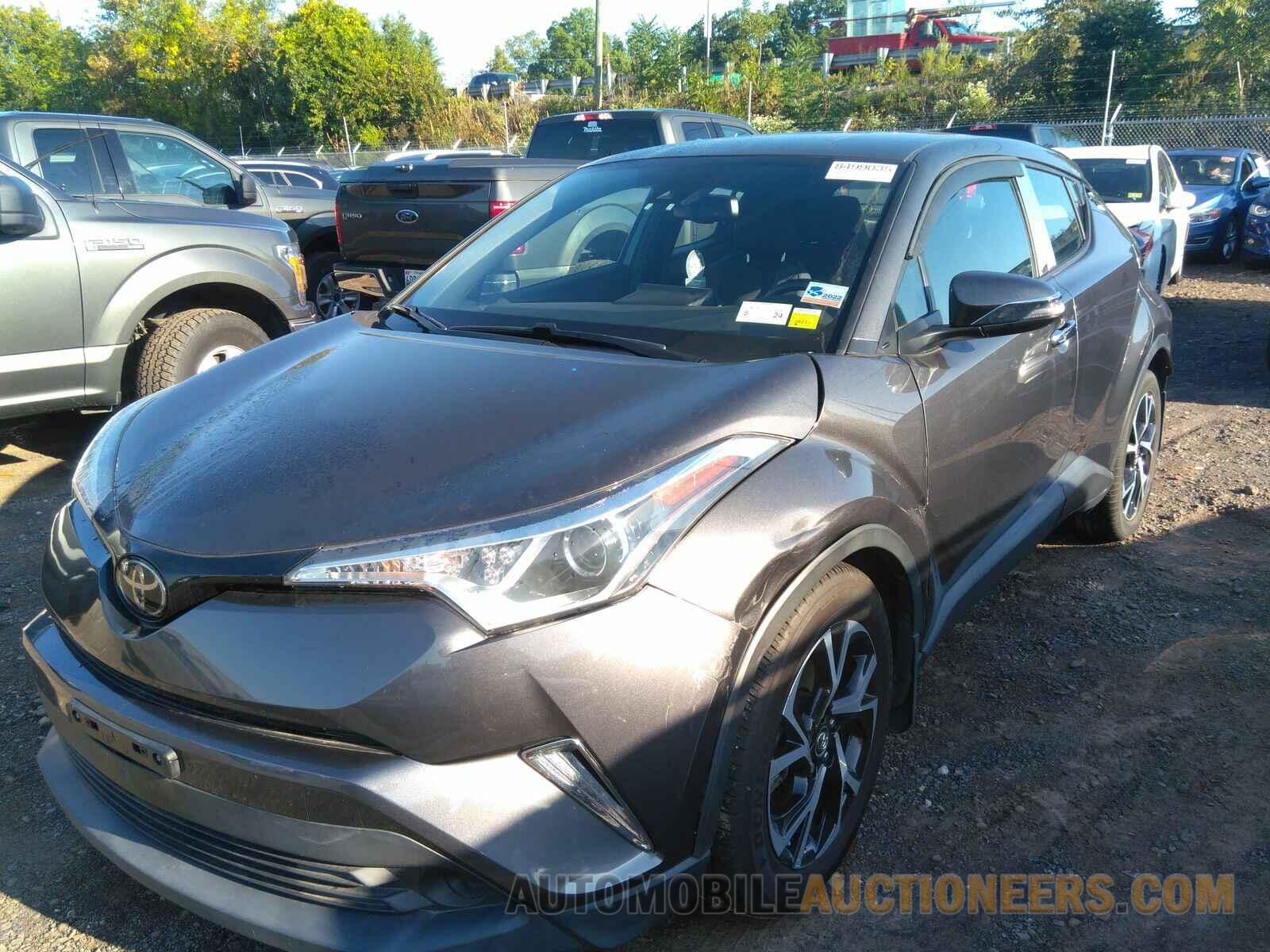 NMTKHMBX8JR004829 Toyota C-HR 2018