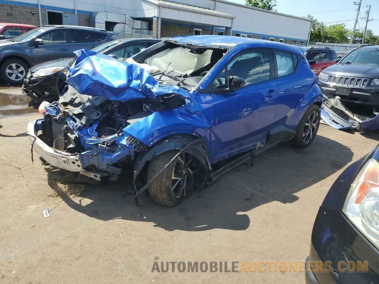 NMTKHMBX8JR014812 TOYOTA C-HR 2018