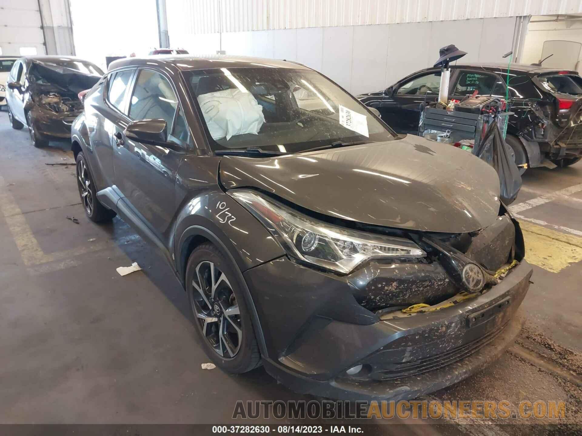 NMTKHMBX8JR017418 TOYOTA C-HR 2018