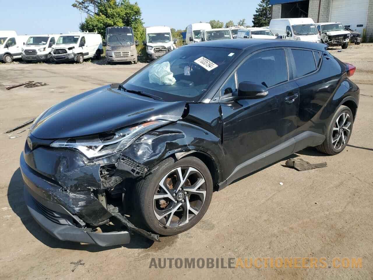 NMTKHMBX8JR019458 TOYOTA C-HR 2018