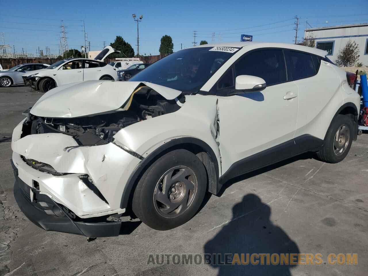 NMTKHMBX8JR028306 TOYOTA C-HR 2018