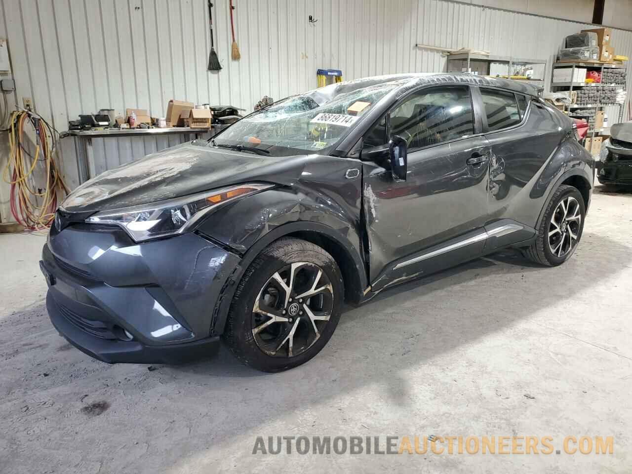 NMTKHMBX8JR052296 TOYOTA C-HR 2018