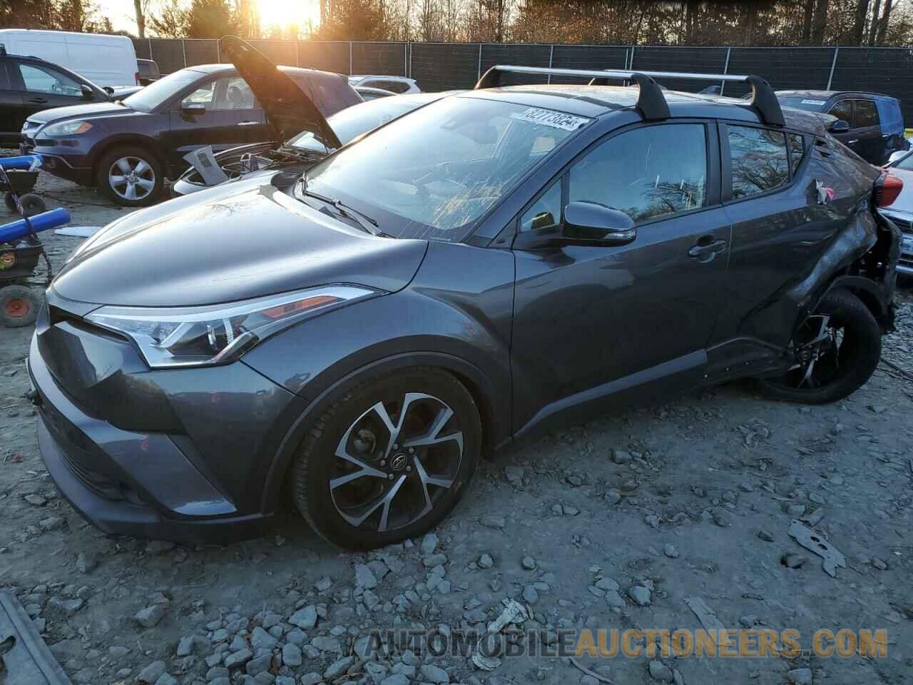 NMTKHMBX8JR060544 TOYOTA C-HR 2018