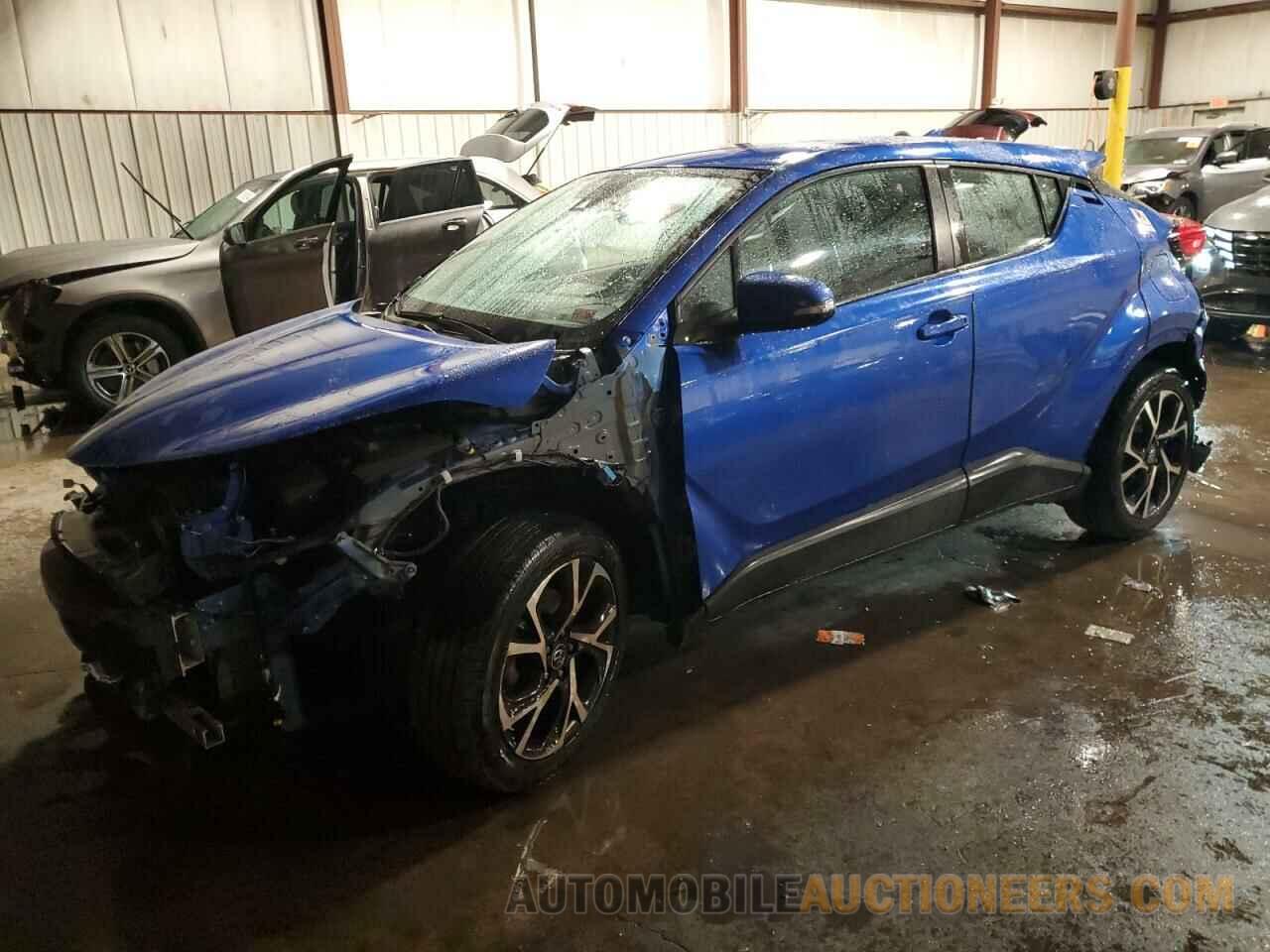 NMTKHMBX9JR008145 TOYOTA C-HR 2018