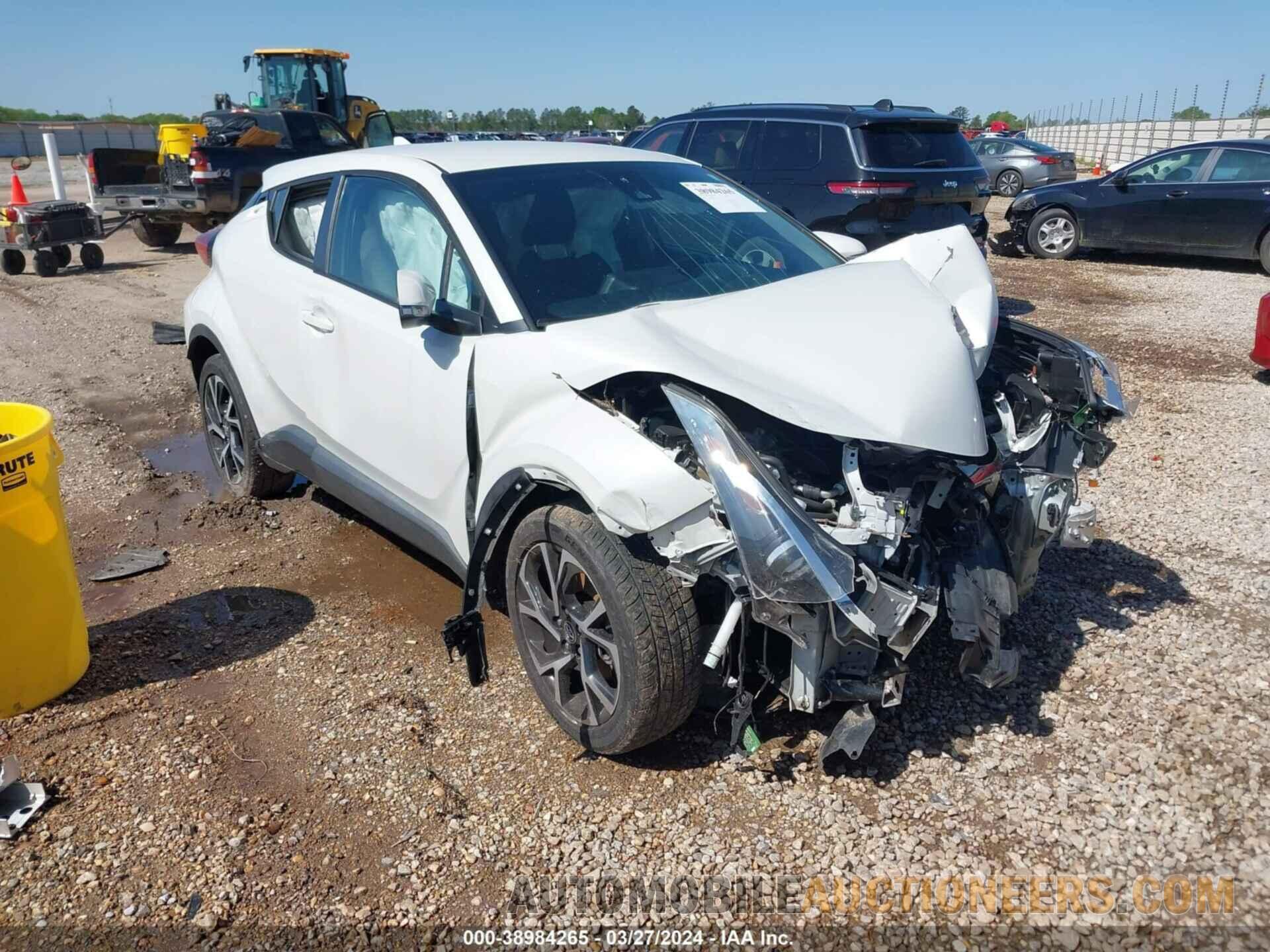 NMTKHMBX9JR012860 TOYOTA C-HR 2018