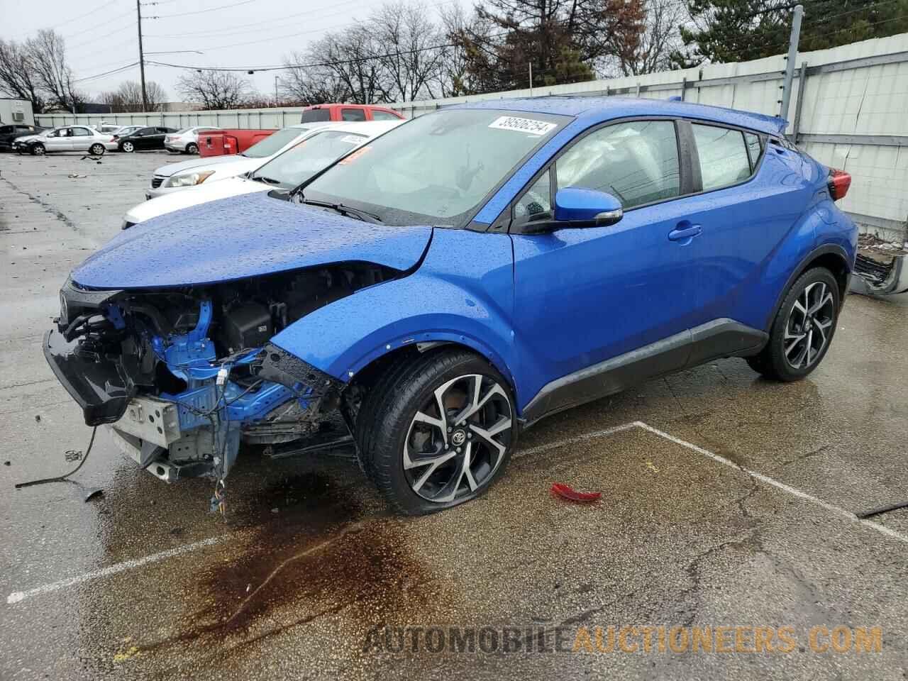 NMTKHMBX9JR017590 TOYOTA C-HR 2018