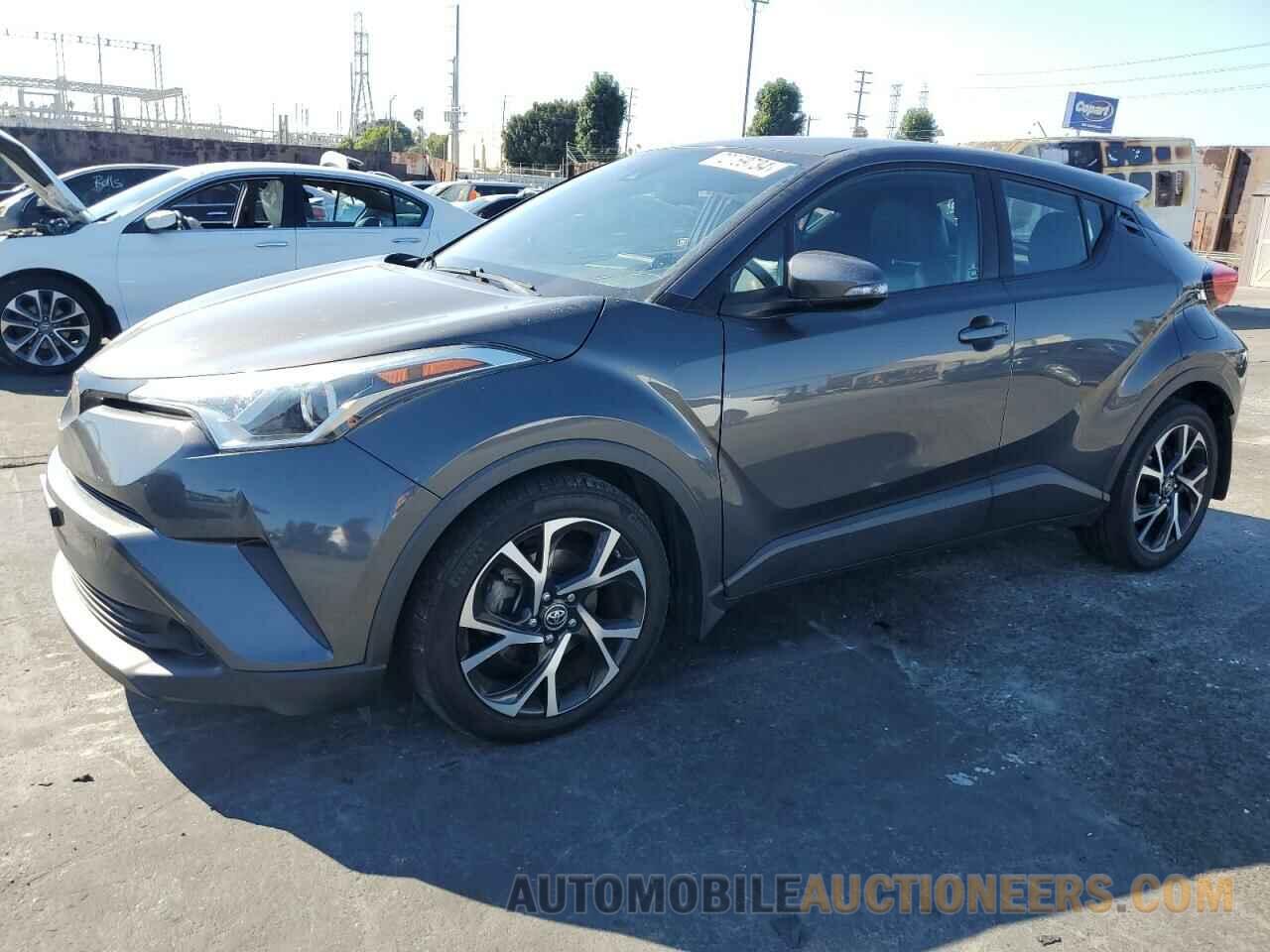 NMTKHMBX9JR019341 TOYOTA C-HR 2018