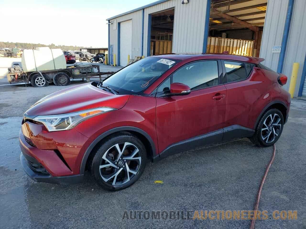 NMTKHMBX9JR019856 TOYOTA C-HR 2018