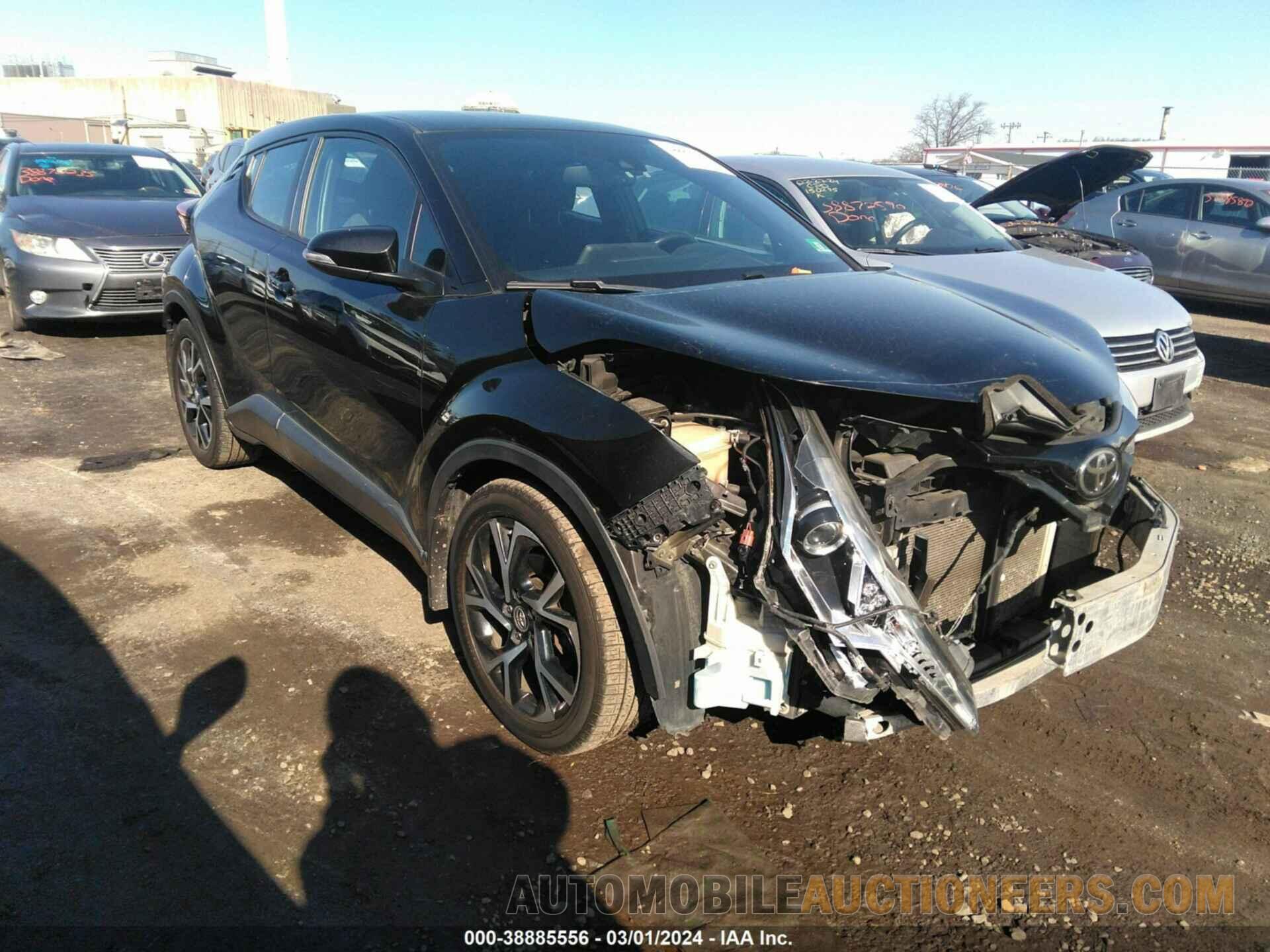 NMTKHMBX9JR035152 TOYOTA C-HR 2018