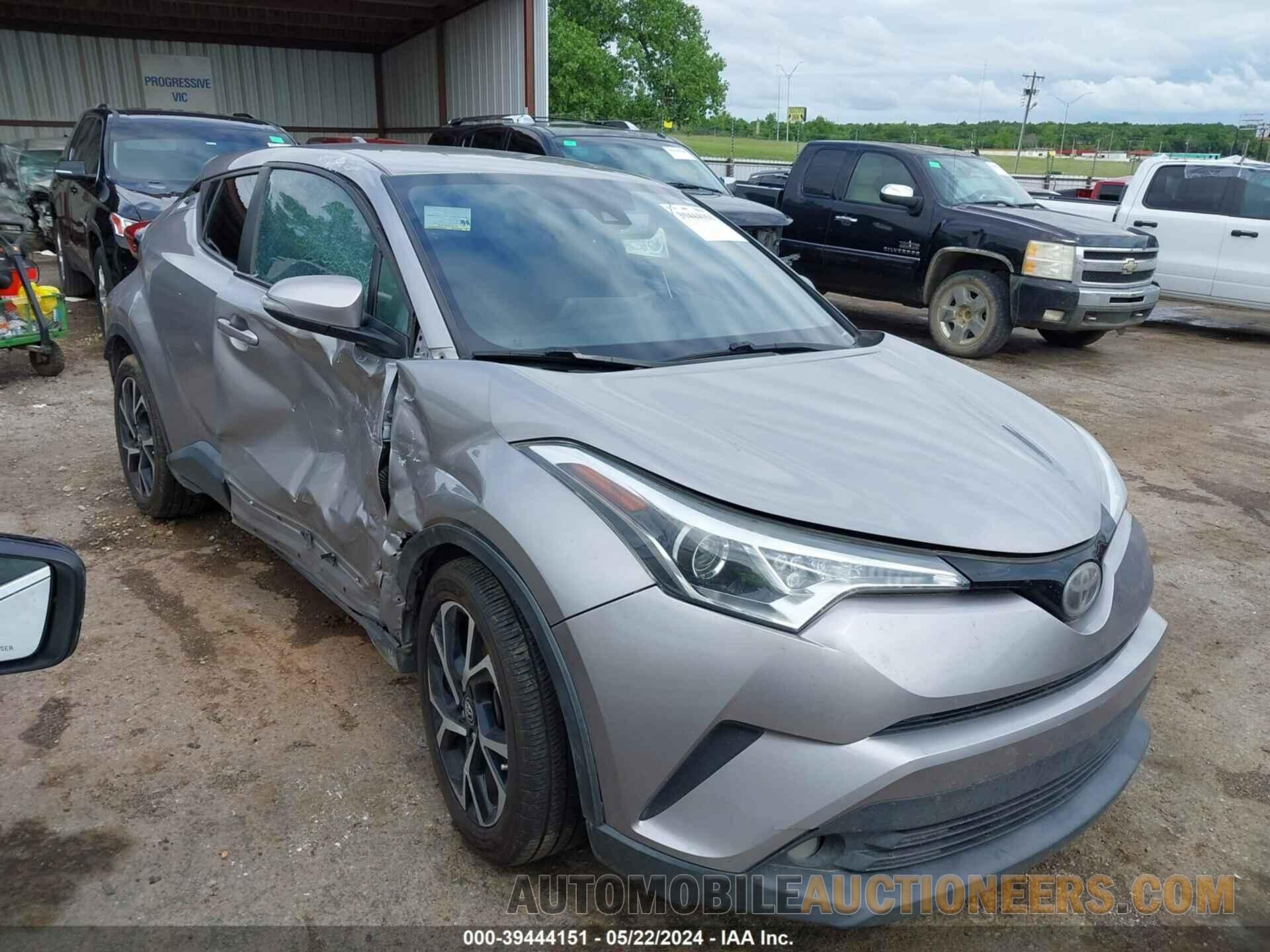 NMTKHMBX9JR035880 TOYOTA C-HR 2018