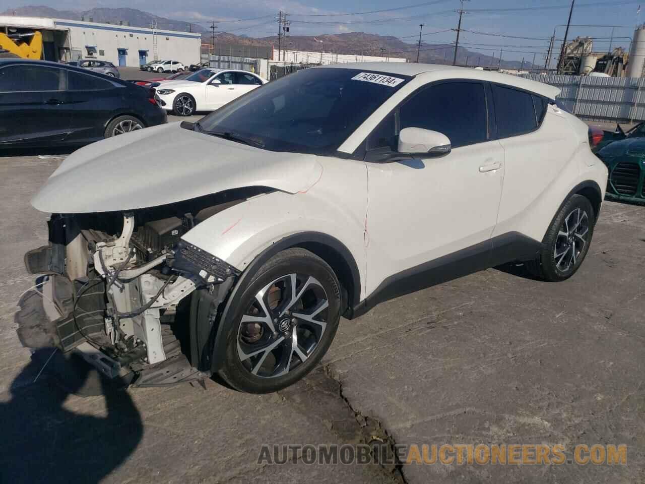 NMTKHMBX9JR037094 TOYOTA C-HR 2018