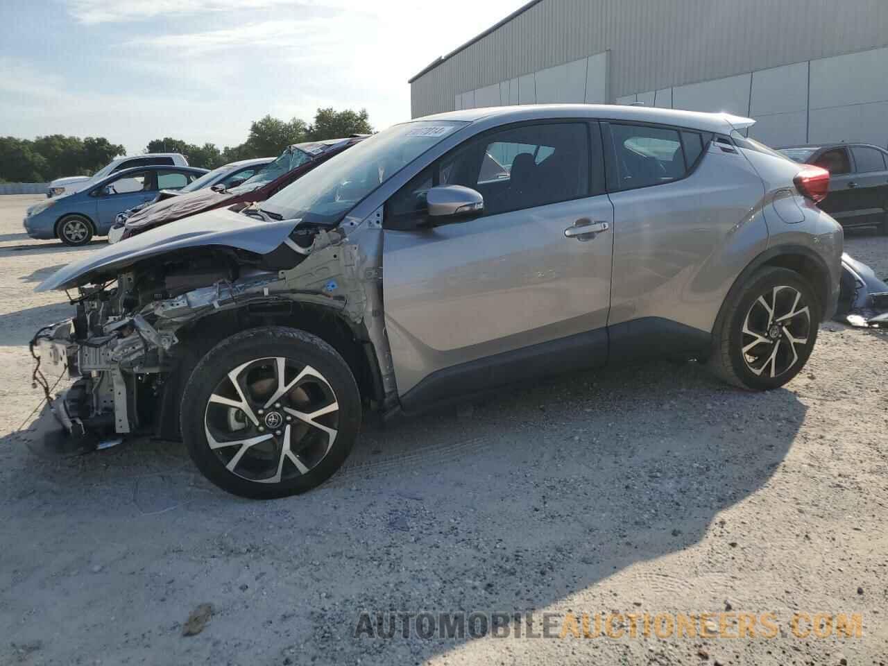 NMTKHMBX9JR043879 TOYOTA C-HR 2018