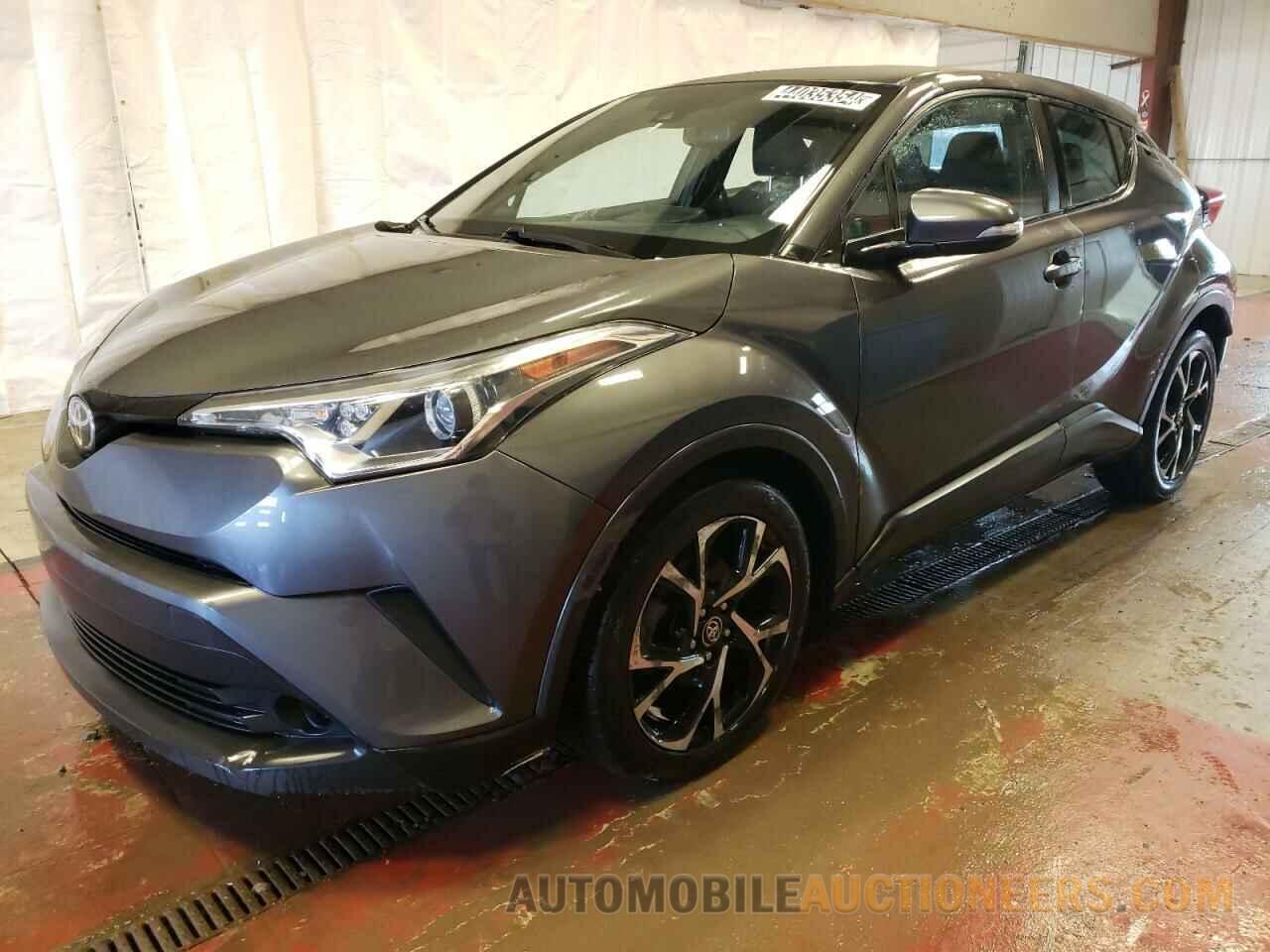 NMTKHMBX9JR049424 TOYOTA C-HR 2018