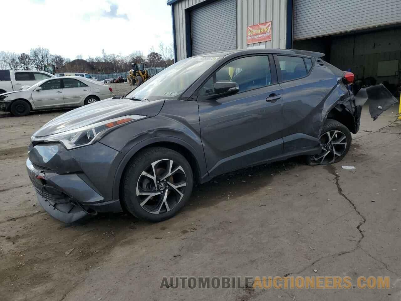 NMTKHMBXXJR017212 TOYOTA C-HR 2018